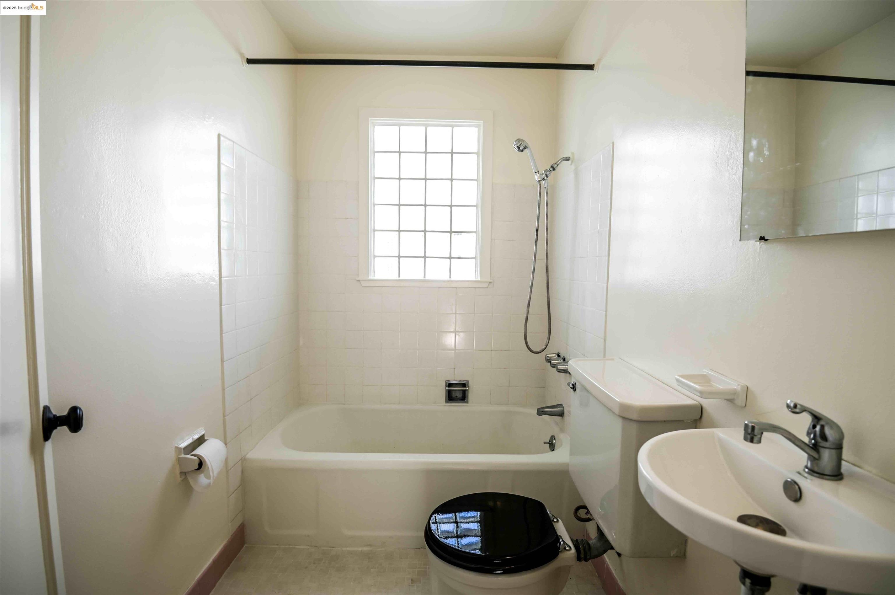 Photo #17: 41106413 Listing: Photo #17