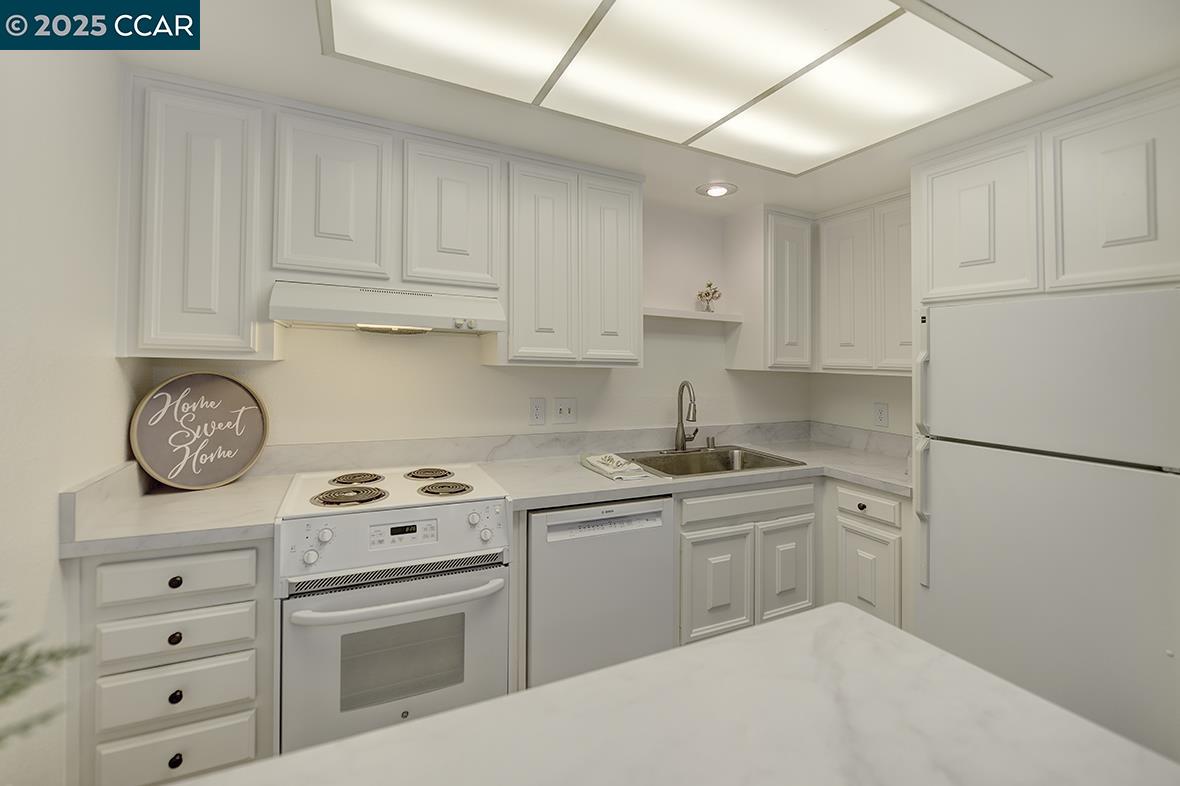 Photo #8: 41106419 Listing: Photo #8