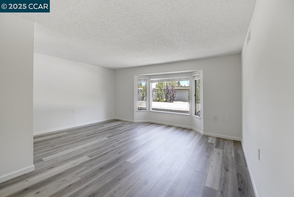 Photo #10: 41106419 Listing: Photo #10