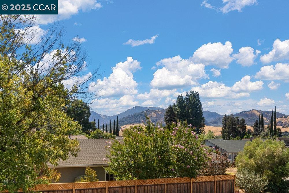 Detail Gallery Image 24 of 41 For 5025 Murchio Dr, Concord,  CA 94521 - 4 Beds | 3 Baths