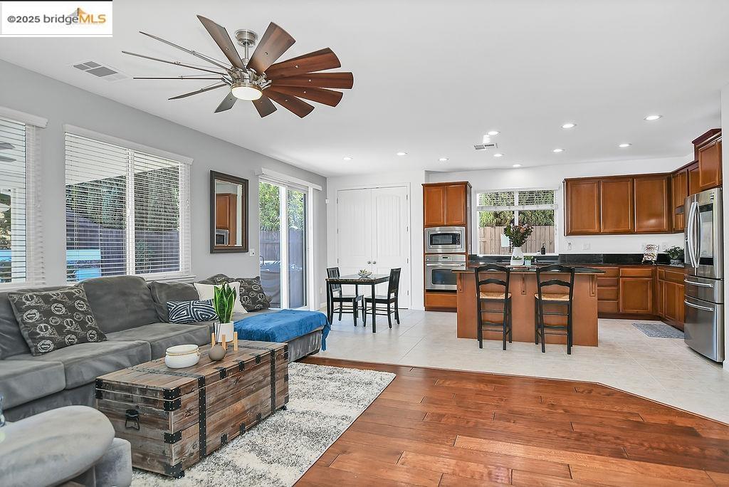 2107 Chicory Dr, Oakley, California 94561, 4 Bedrooms Bedrooms, 9 Rooms Rooms,2 BathroomsBathrooms,Residential,For Sale,2107 Chicory Dr,41106423