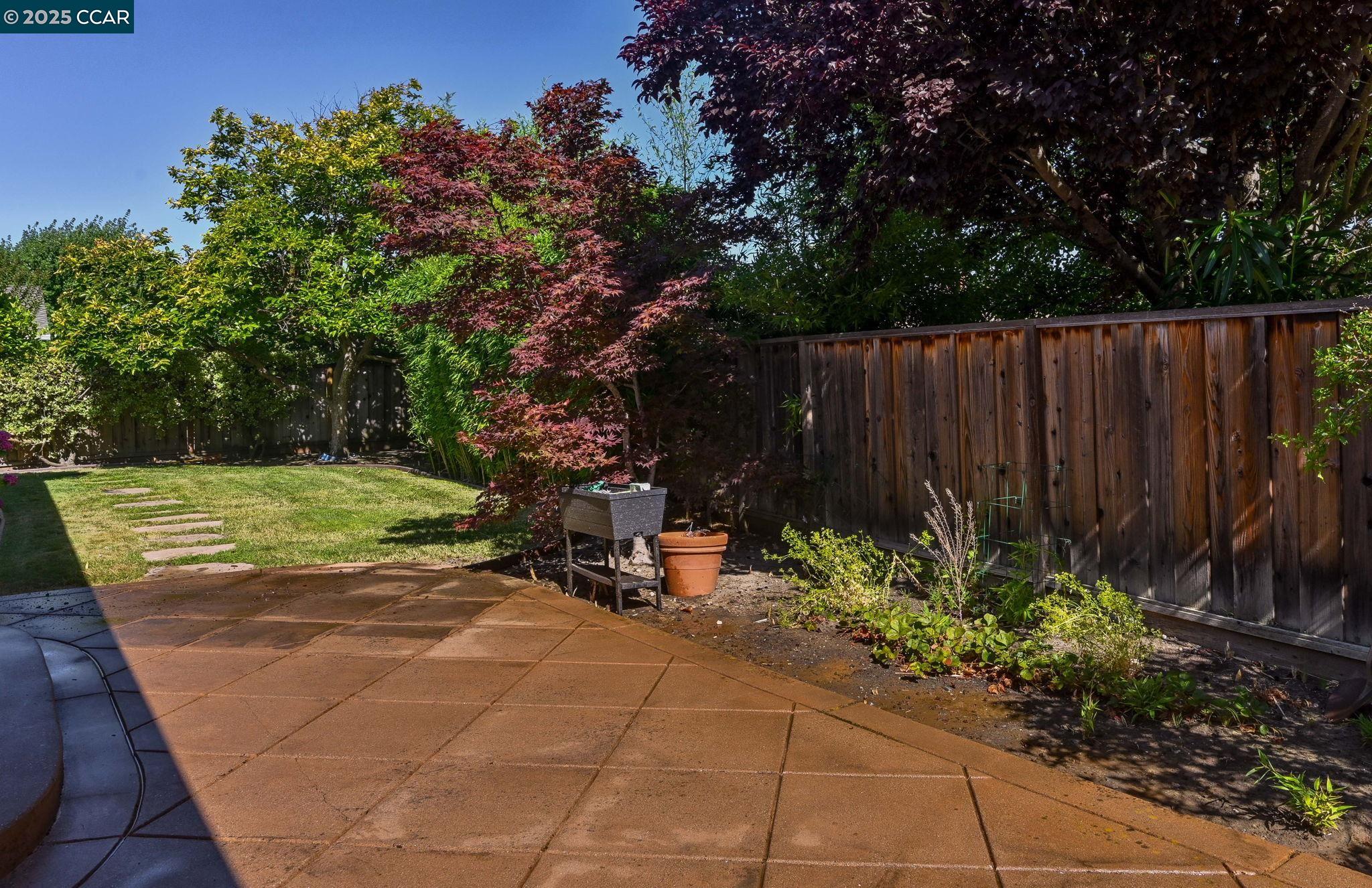 94 Saint Beatrice Ct, Danville, California 94526, 3 Bedrooms Bedrooms, 9 Rooms Rooms,2 BathroomsBathrooms,Residential Lease,For Rent,94 Saint Beatrice Ct,41106424