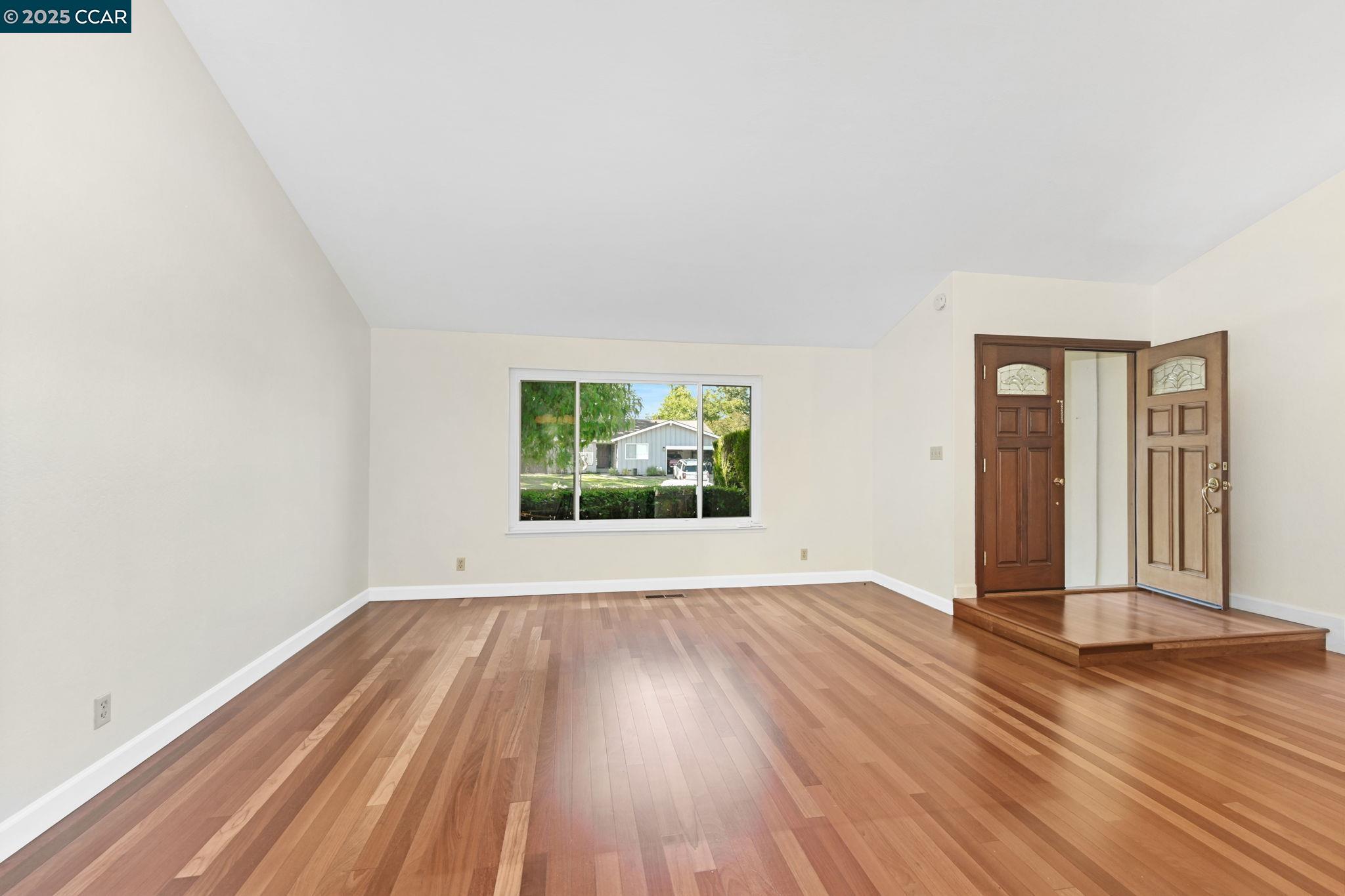 94 Saint Beatrice Ct, Danville, California 94526, 3 Bedrooms Bedrooms, 9 Rooms Rooms,2 BathroomsBathrooms,Residential Lease,For Rent,94 Saint Beatrice Ct,41106424