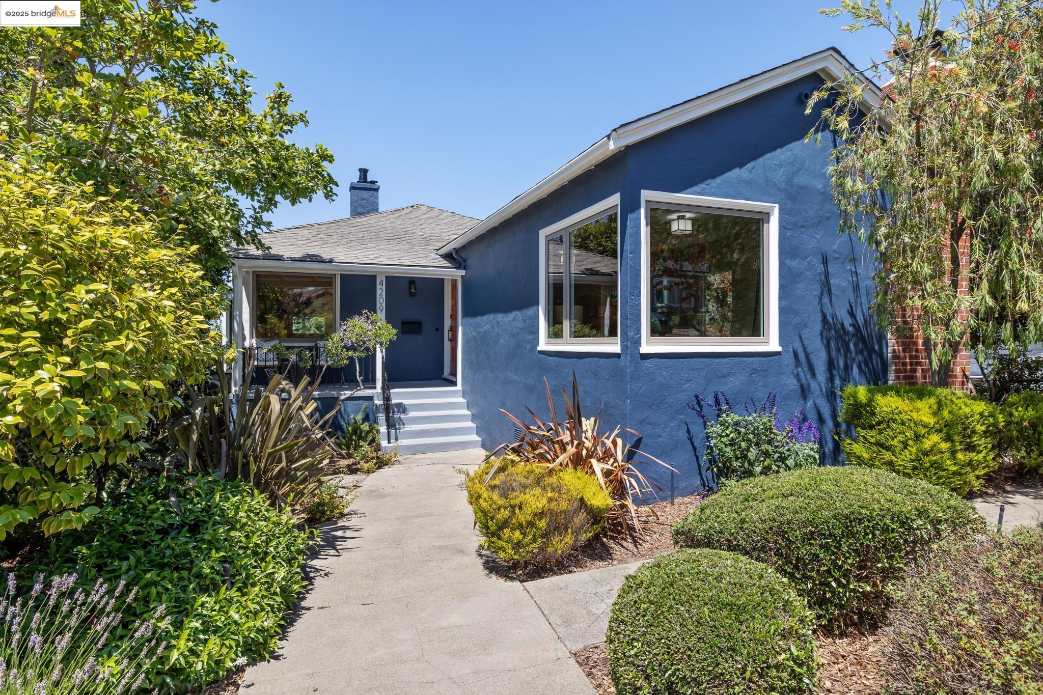 4209 Wilshire Blvd, Oakland, California 94602, 3 Bedrooms Bedrooms, 7 Rooms Rooms,2 BathroomsBathrooms,Residential,For Sale,4209 Wilshire Blvd,41106425