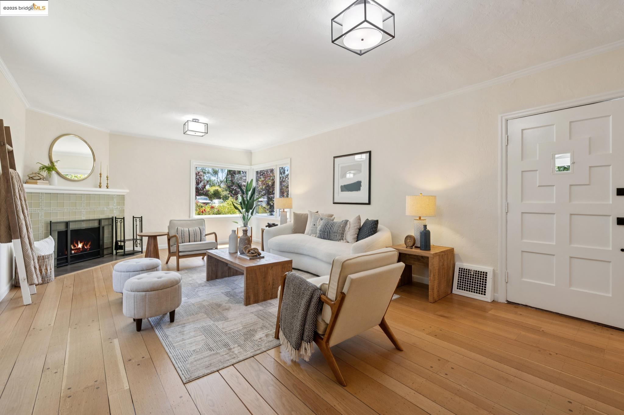 4209 Wilshire Blvd, Oakland, California 94602, 3 Bedrooms Bedrooms, 7 Rooms Rooms,2 BathroomsBathrooms,Residential,For Sale,4209 Wilshire Blvd,41106425