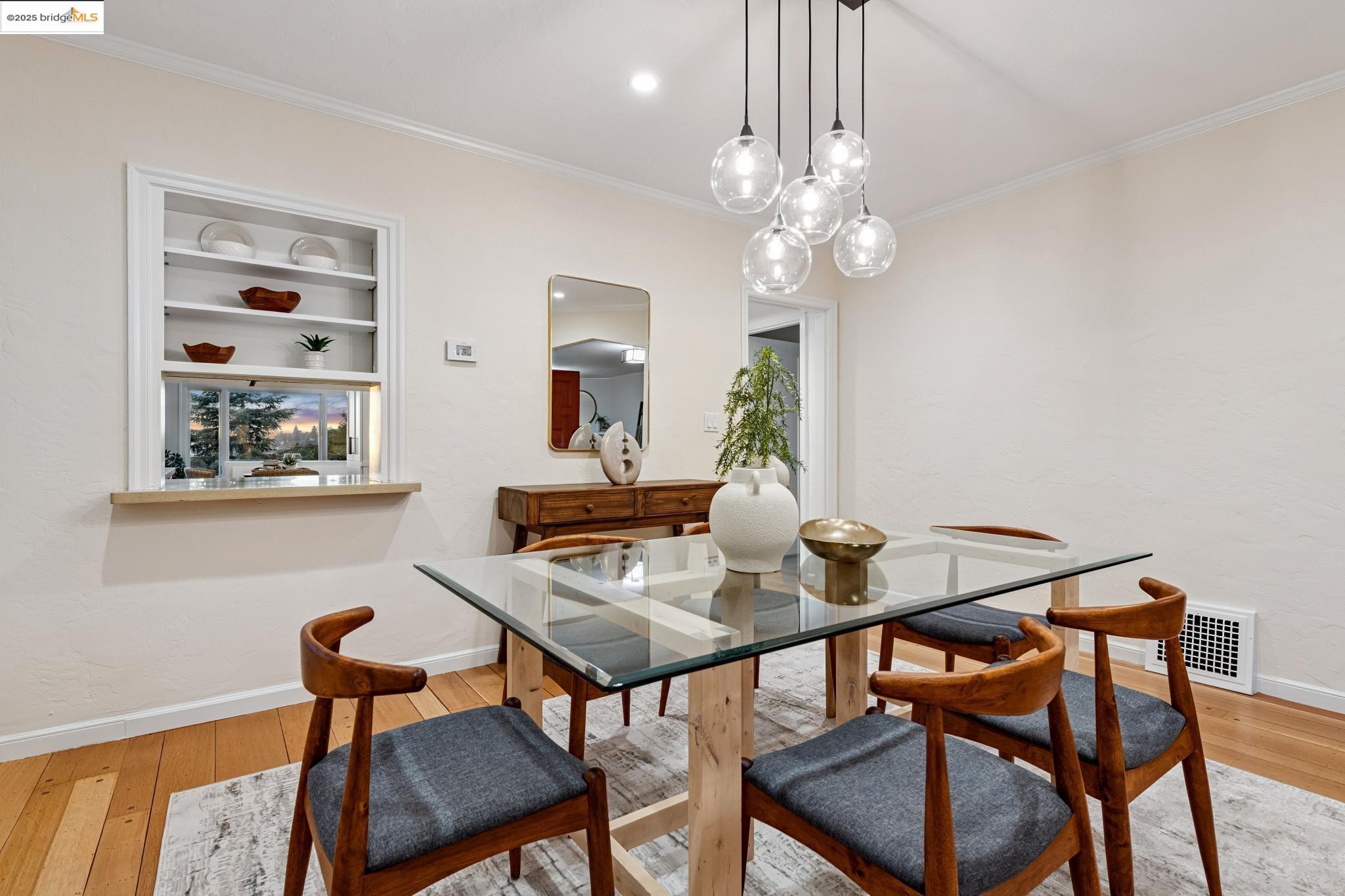 4209 Wilshire Blvd, Oakland, California 94602, 3 Bedrooms Bedrooms, 7 Rooms Rooms,2 BathroomsBathrooms,Residential,For Sale,4209 Wilshire Blvd,41106425