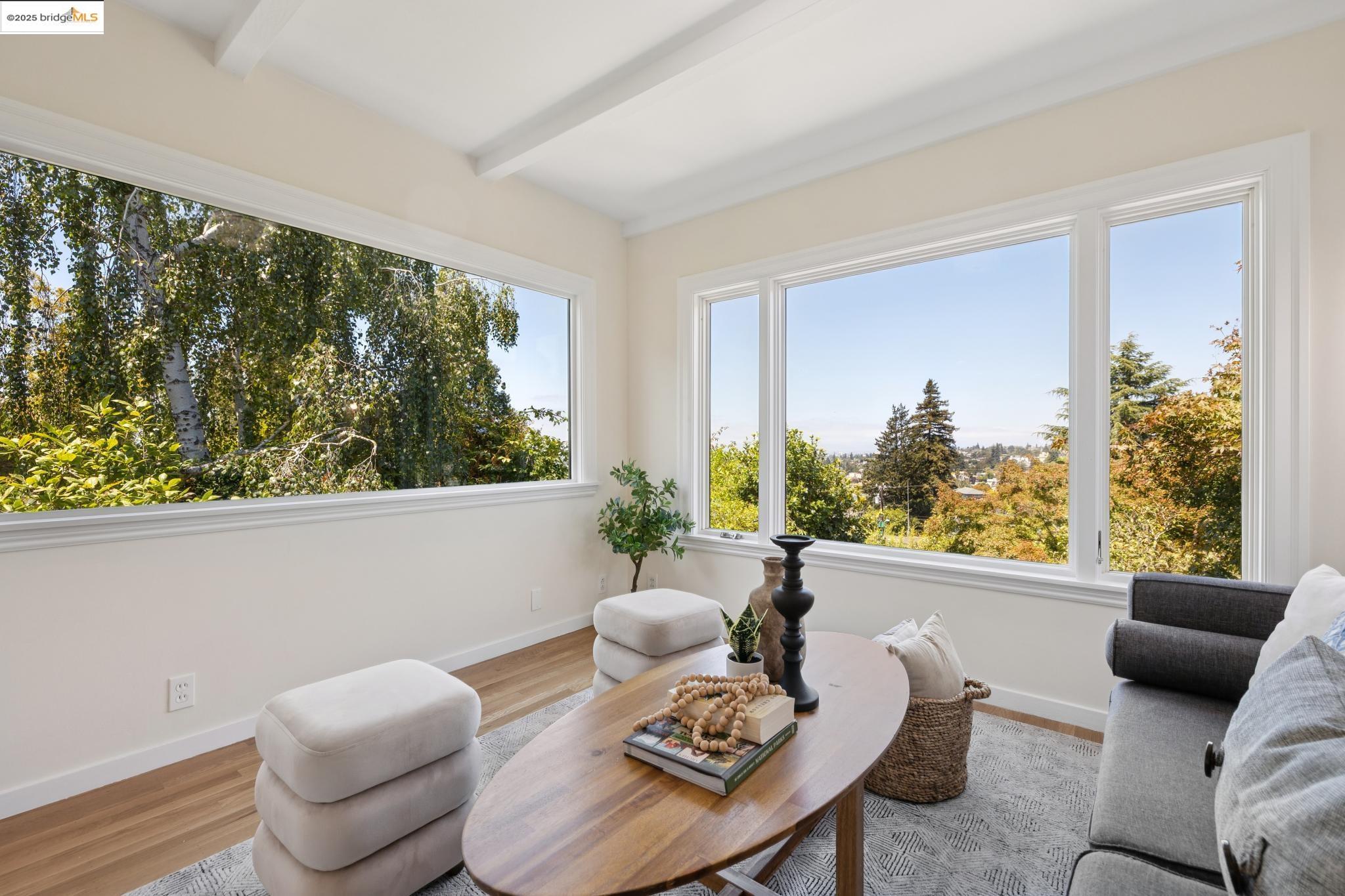 4209 Wilshire Blvd, Oakland, California 94602, 3 Bedrooms Bedrooms, 7 Rooms Rooms,2 BathroomsBathrooms,Residential,For Sale,4209 Wilshire Blvd,41106425