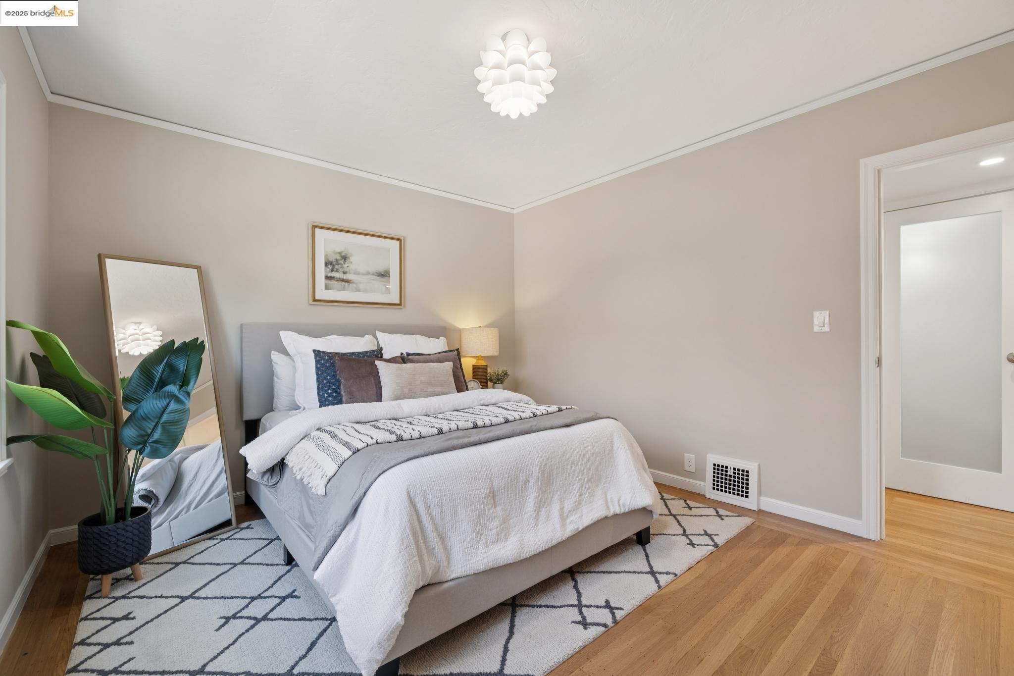 4209 Wilshire Blvd, Oakland, California 94602, 3 Bedrooms Bedrooms, 7 Rooms Rooms,2 BathroomsBathrooms,Residential,For Sale,4209 Wilshire Blvd,41106425
