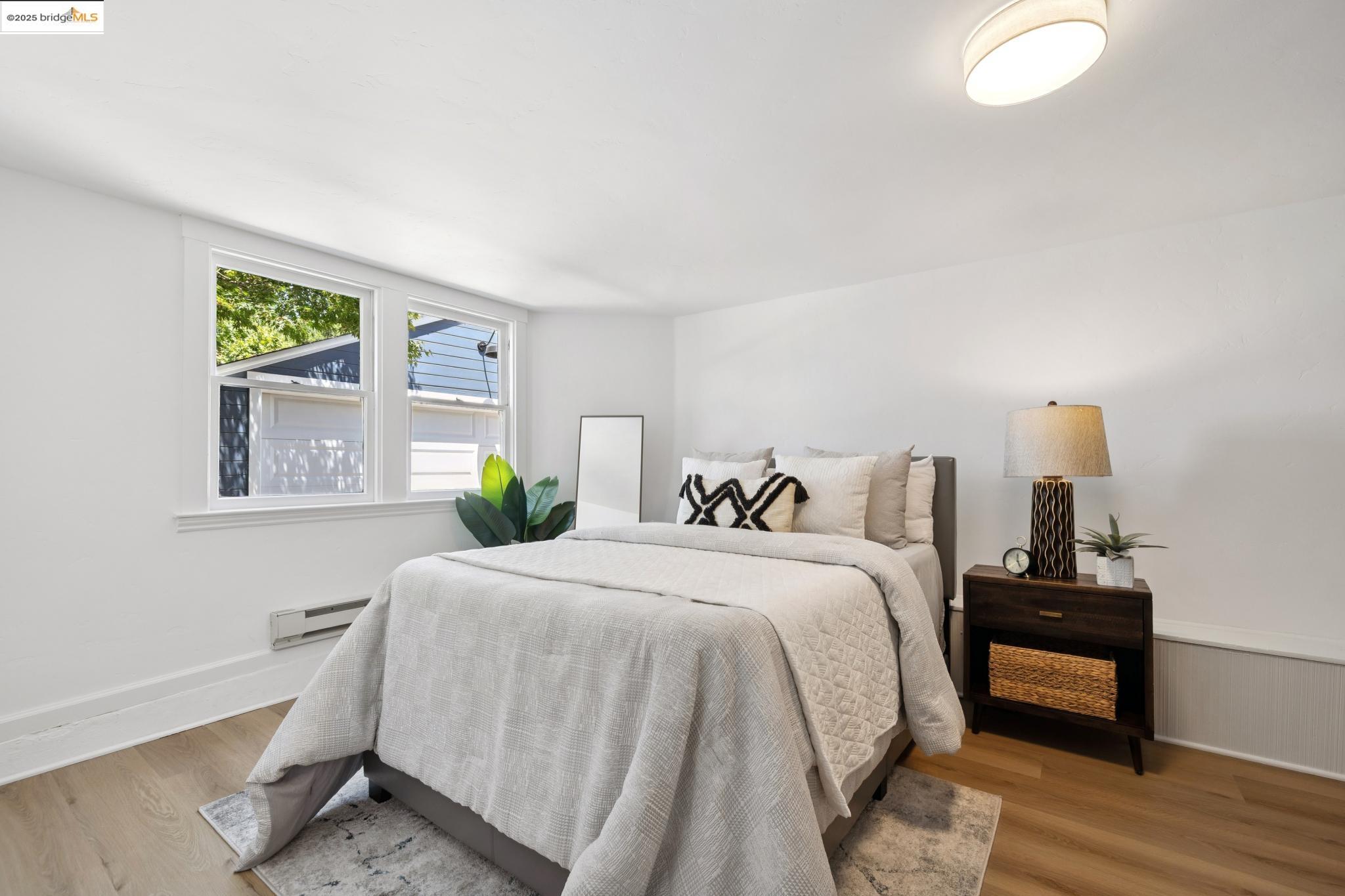 4209 Wilshire Blvd, Oakland, California 94602, 3 Bedrooms Bedrooms, 7 Rooms Rooms,2 BathroomsBathrooms,Residential,For Sale,4209 Wilshire Blvd,41106425