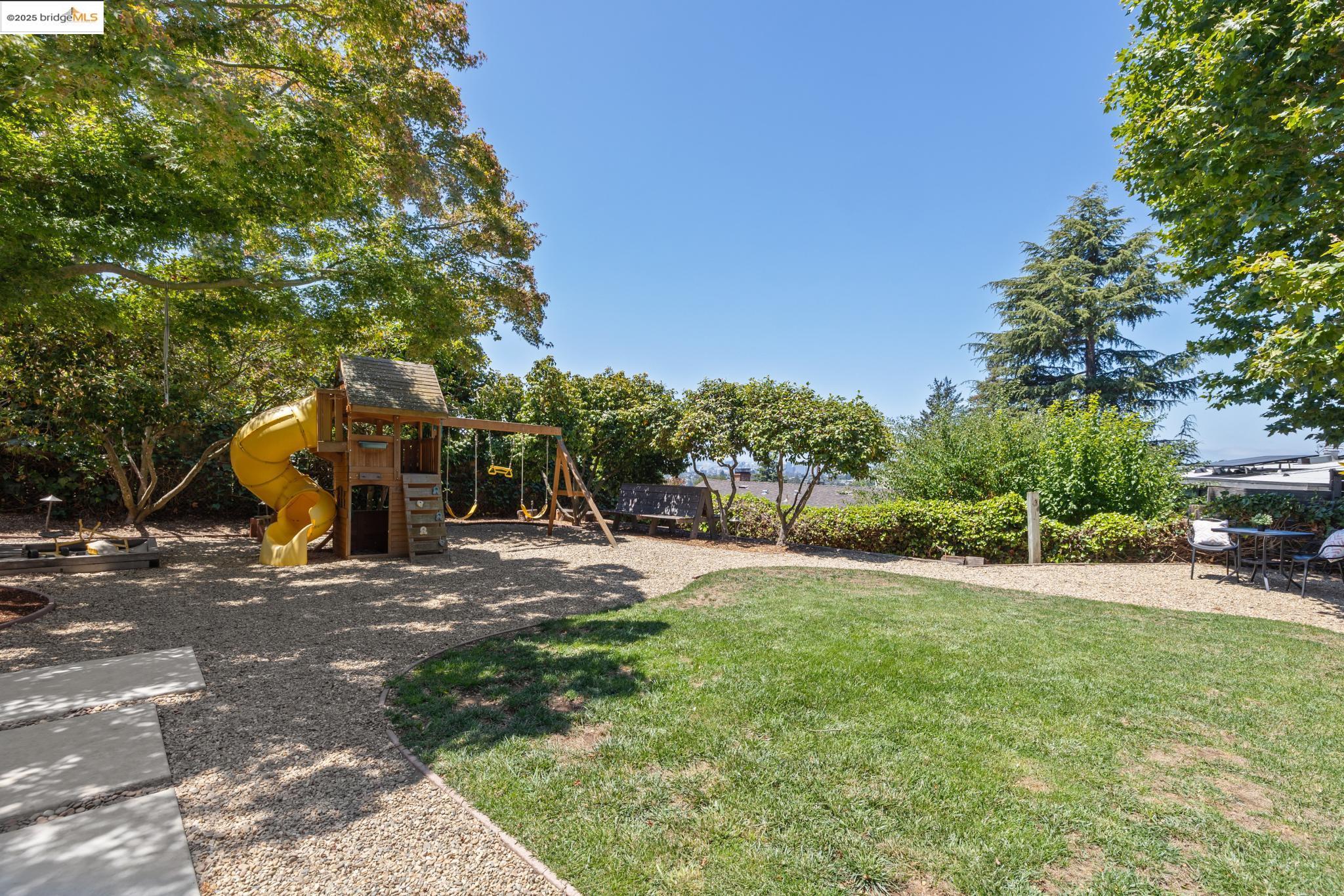 4209 Wilshire Blvd, Oakland, California 94602, 3 Bedrooms Bedrooms, 7 Rooms Rooms,2 BathroomsBathrooms,Residential,For Sale,4209 Wilshire Blvd,41106425