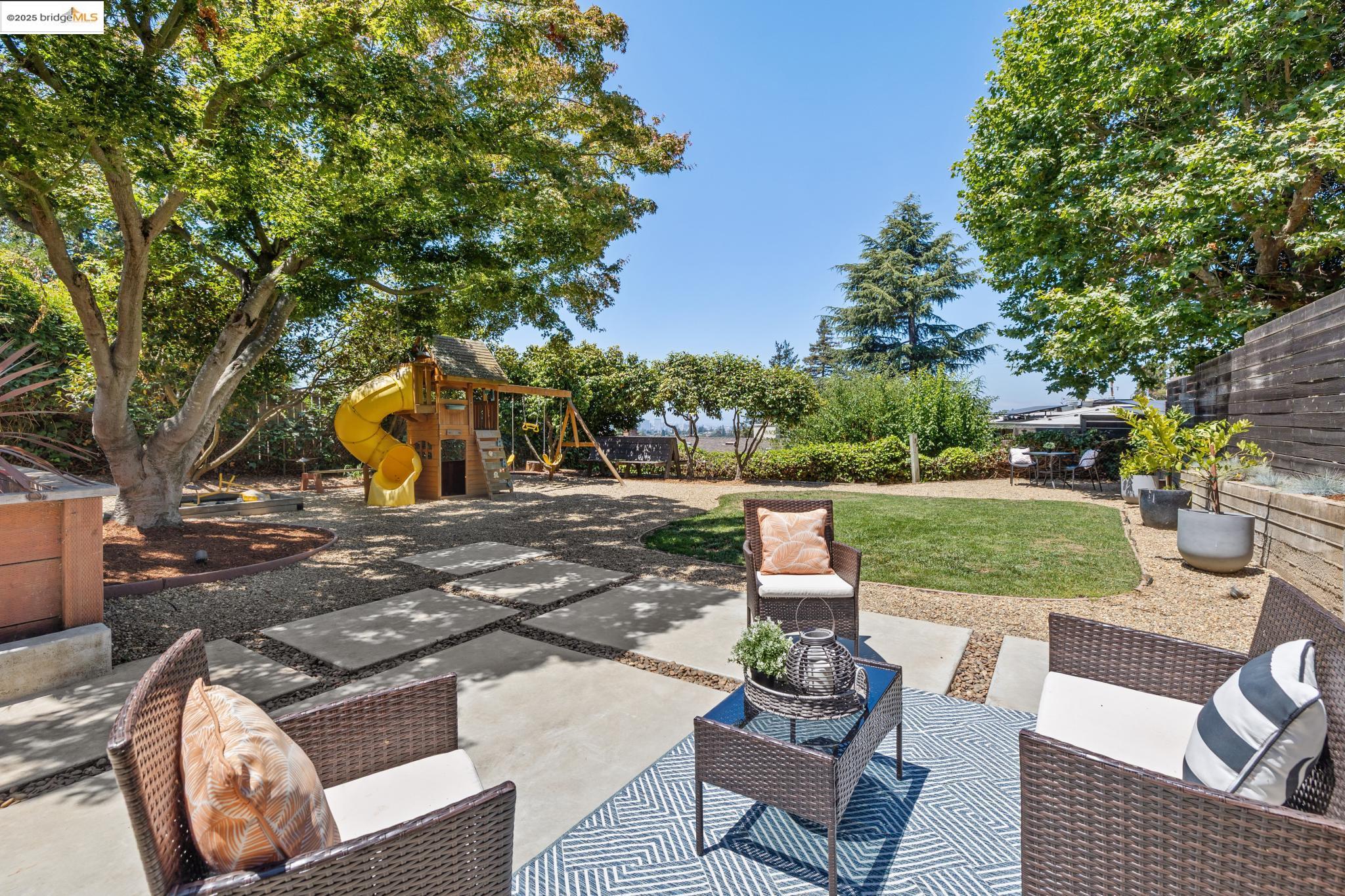 4209 Wilshire Blvd, Oakland, California 94602, 3 Bedrooms Bedrooms, 7 Rooms Rooms,2 BathroomsBathrooms,Residential,For Sale,4209 Wilshire Blvd,41106425