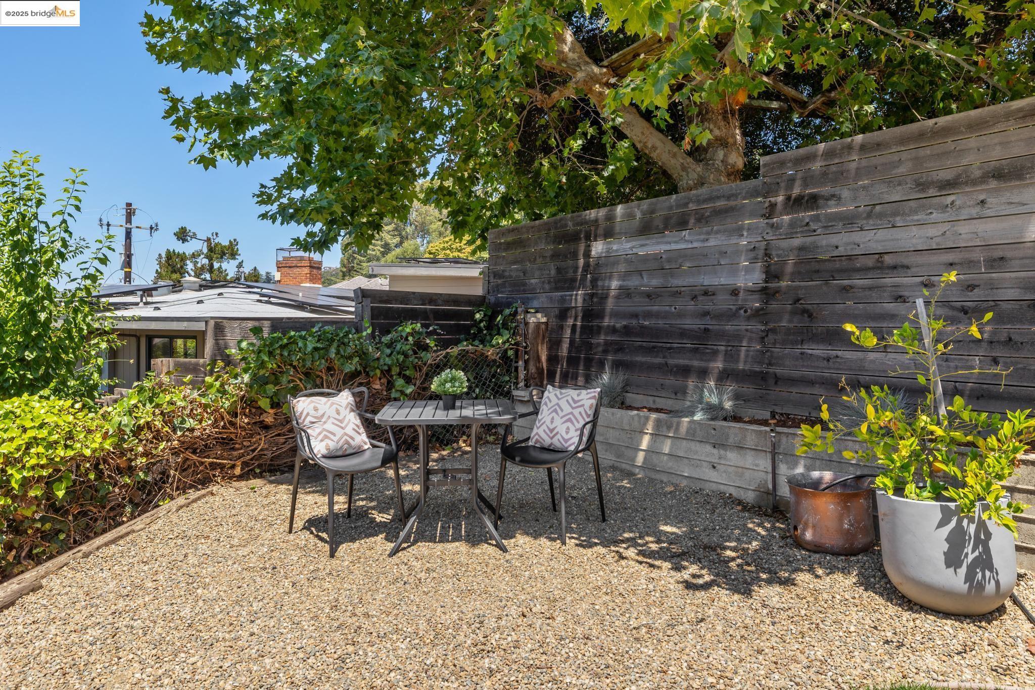 4209 Wilshire Blvd, Oakland, California 94602, 3 Bedrooms Bedrooms, 7 Rooms Rooms,2 BathroomsBathrooms,Residential,For Sale,4209 Wilshire Blvd,41106425