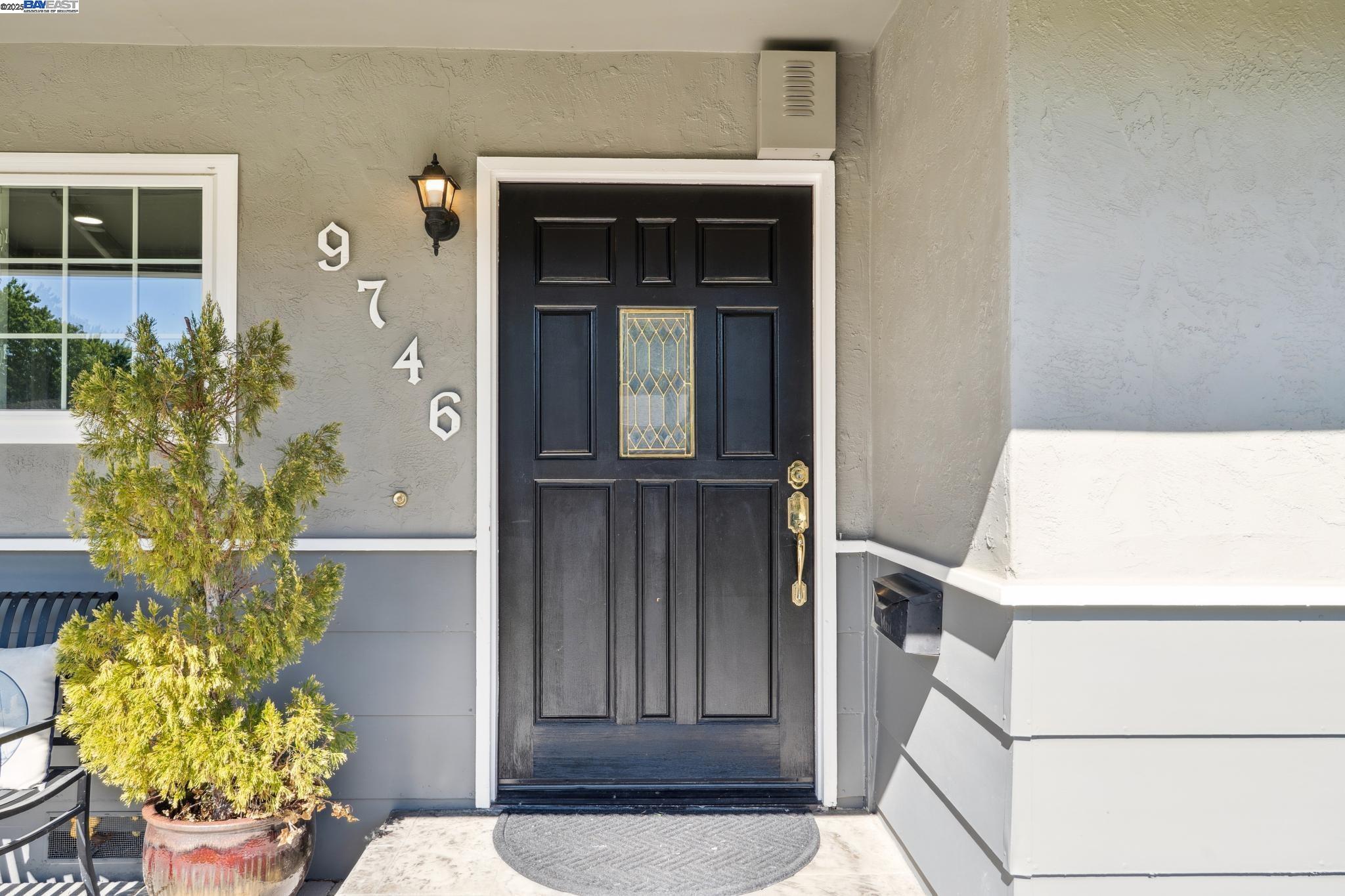 Detail Gallery Image 2 of 58 For 9746 Broadmoor Dr, San Ramon,  CA 94583 - 3 Beds | 2 Baths