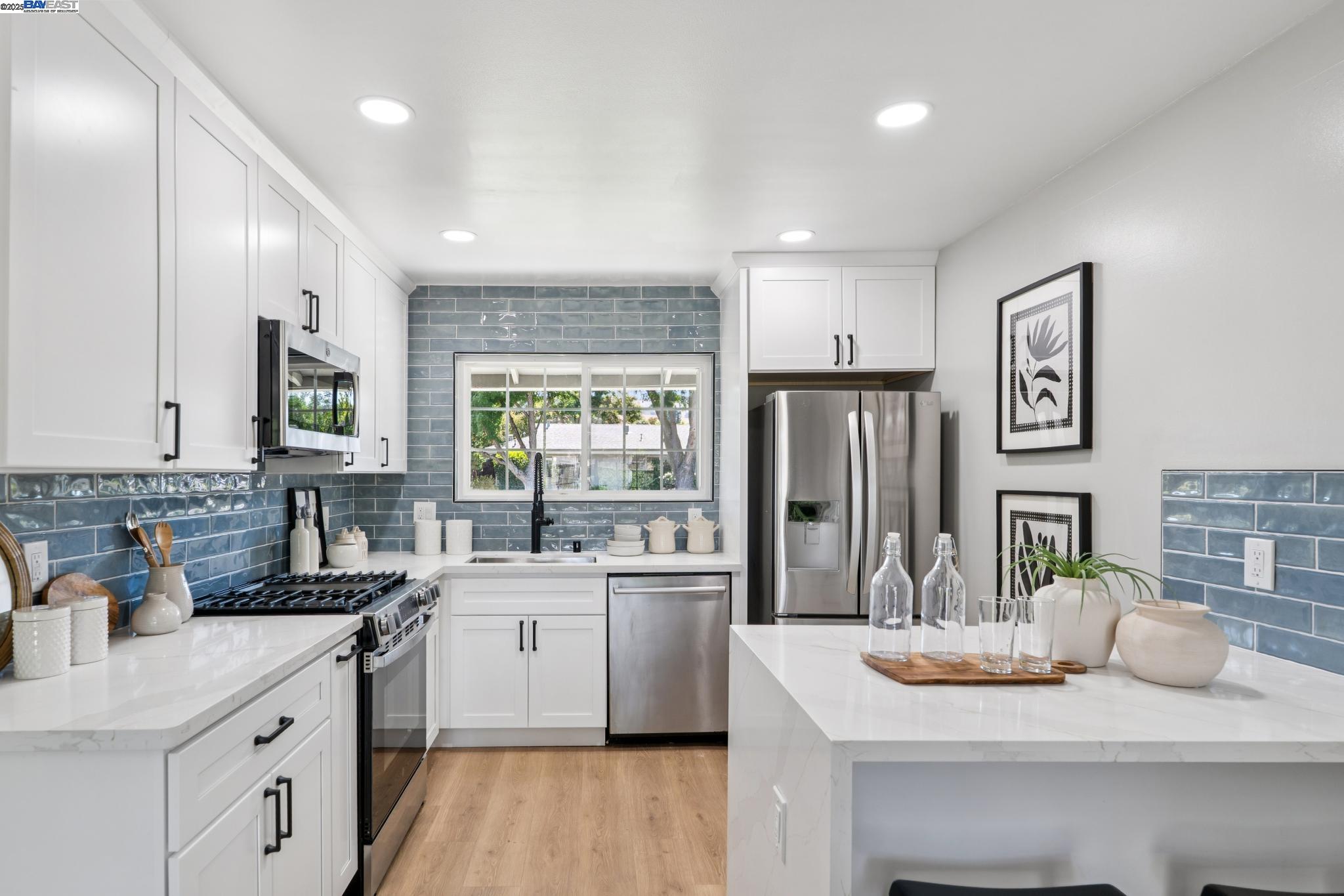 Detail Gallery Image 12 of 58 For 9746 Broadmoor Dr, San Ramon,  CA 94583 - 3 Beds | 2 Baths