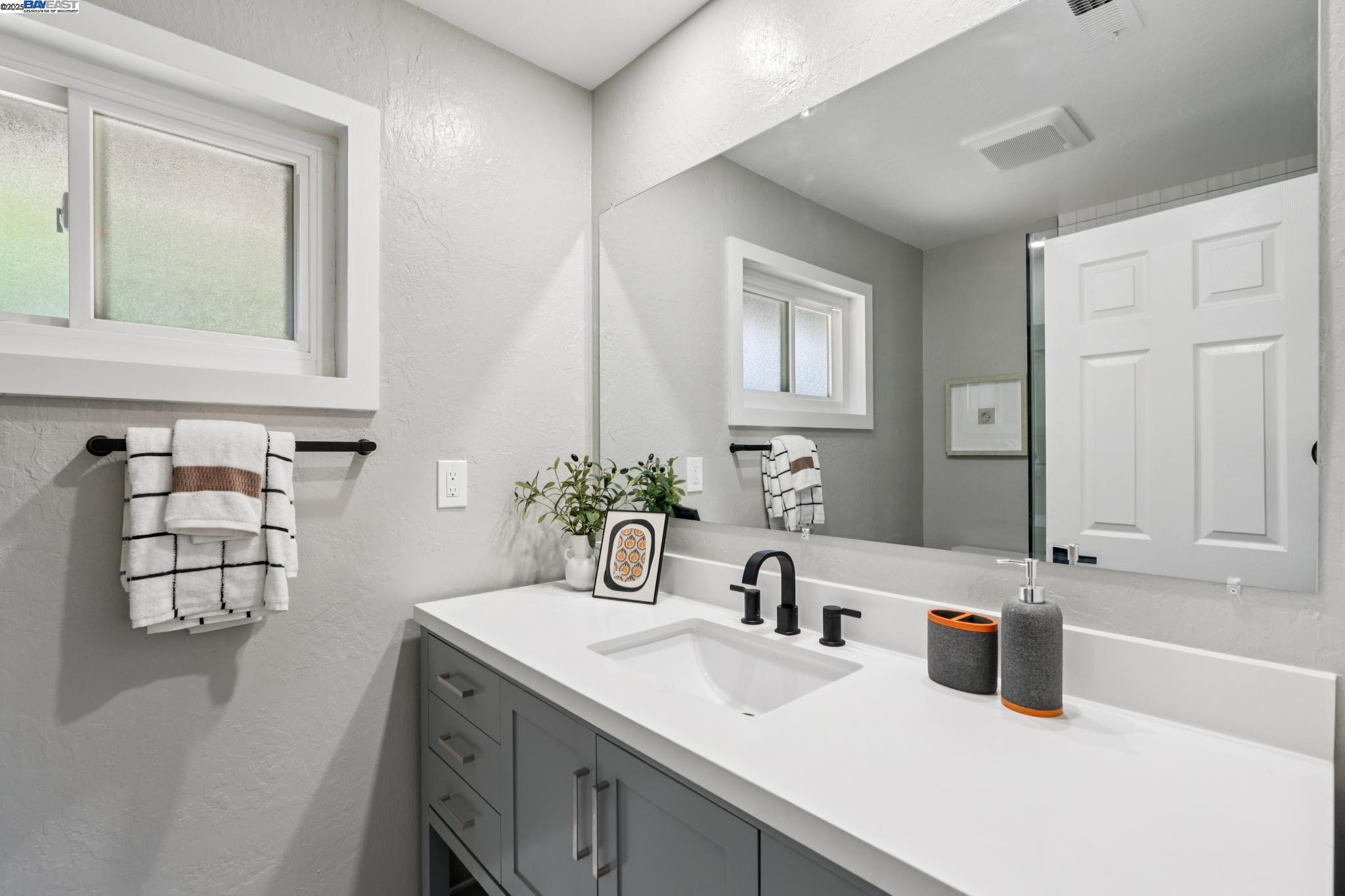 Detail Gallery Image 26 of 58 For 9746 Broadmoor Dr, San Ramon,  CA 94583 - 3 Beds | 2 Baths