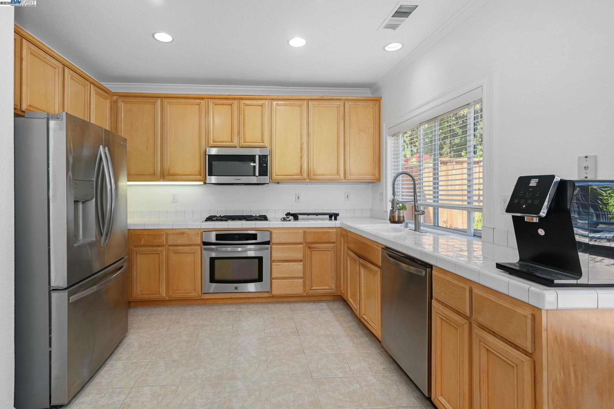 166 Blackstone Dr, Danville, California 94506, 4 Bedrooms Bedrooms, 9 Rooms Rooms,2 BathroomsBathrooms,Residential Lease,For Rent,166 Blackstone Dr,41106427