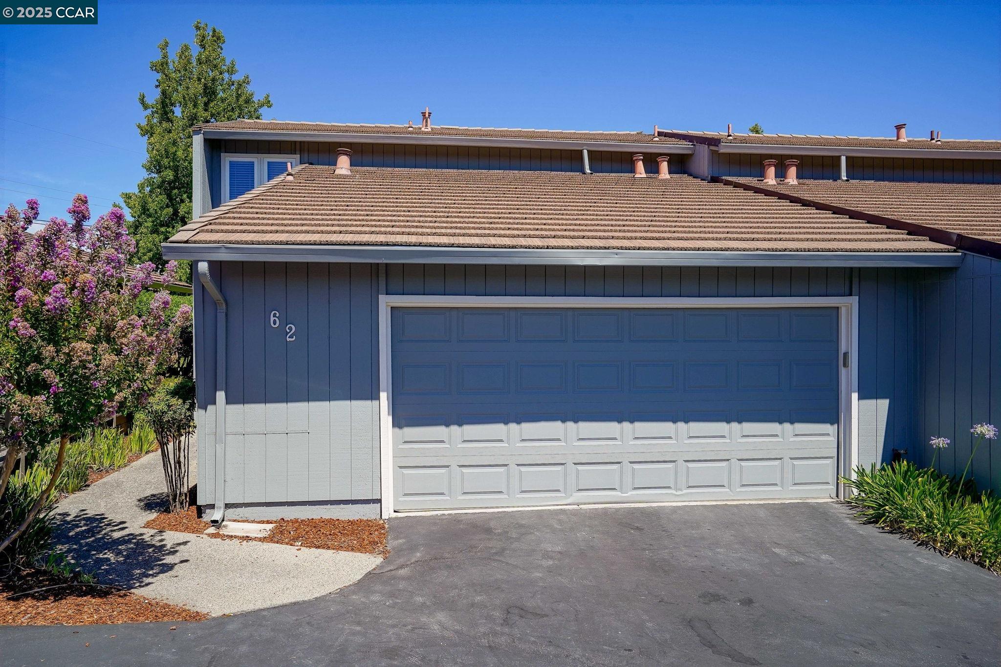More Details about MLS # 41106429 : 62 ROLLING GREEN CIR