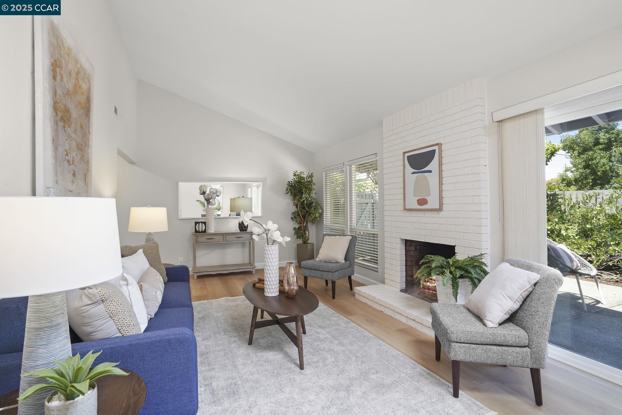 Photo #3: 41106429 Listing 
