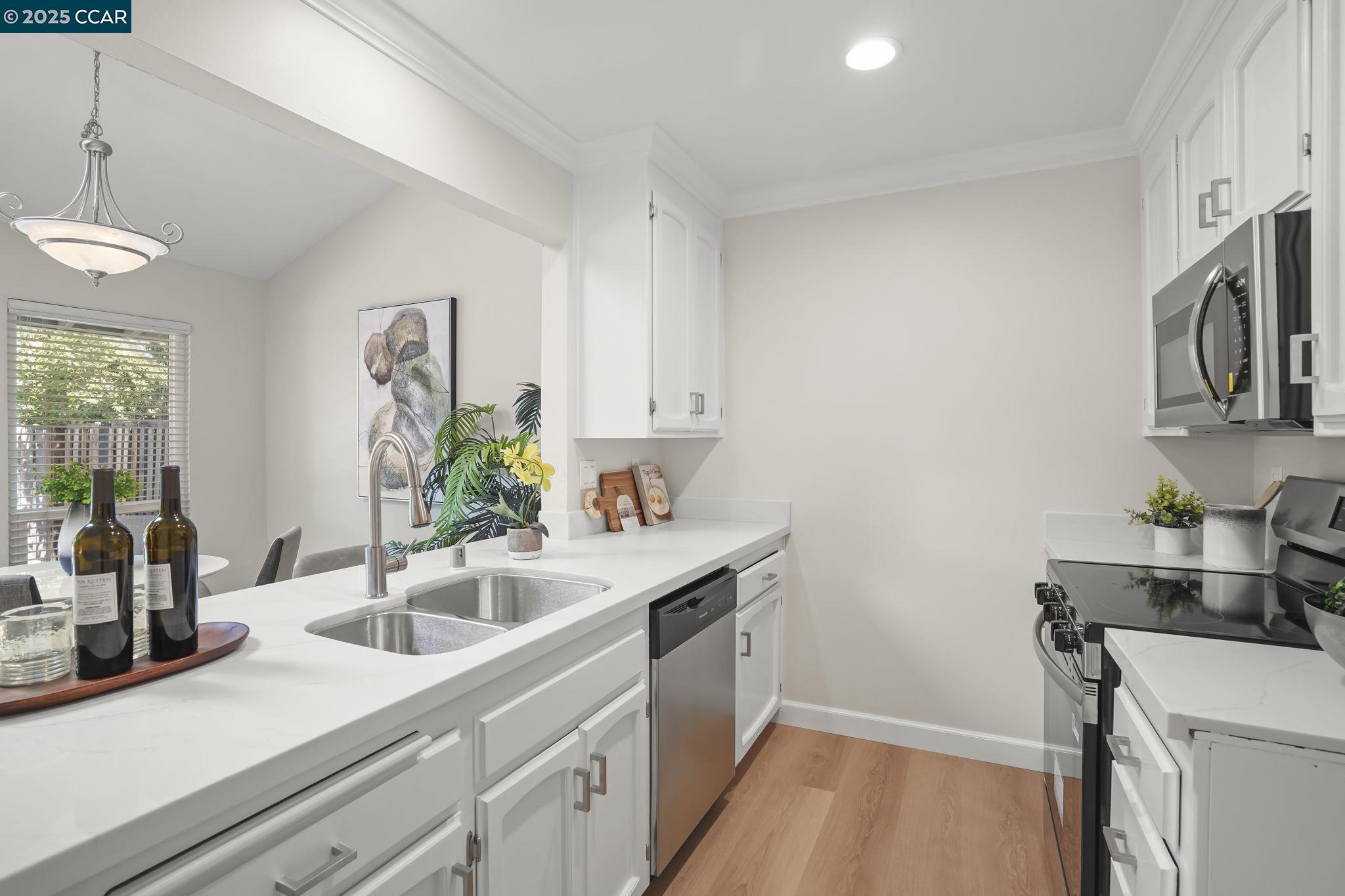 Photo #6: 41106429 Listing 