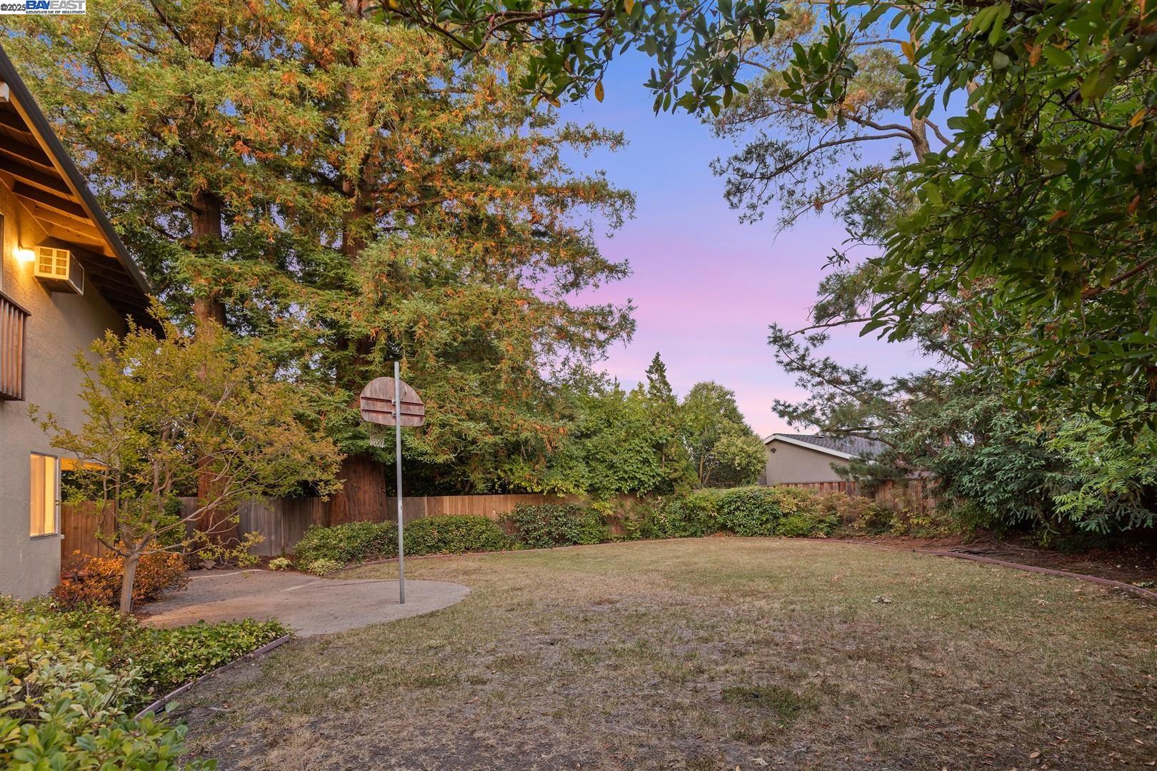 2175 Lariat Ln, Walnut Creek, California 94596, 5 Bedrooms Bedrooms, 10 Rooms Rooms,3 BathroomsBathrooms,Residential,For Sale,2175 Lariat Ln,41106434