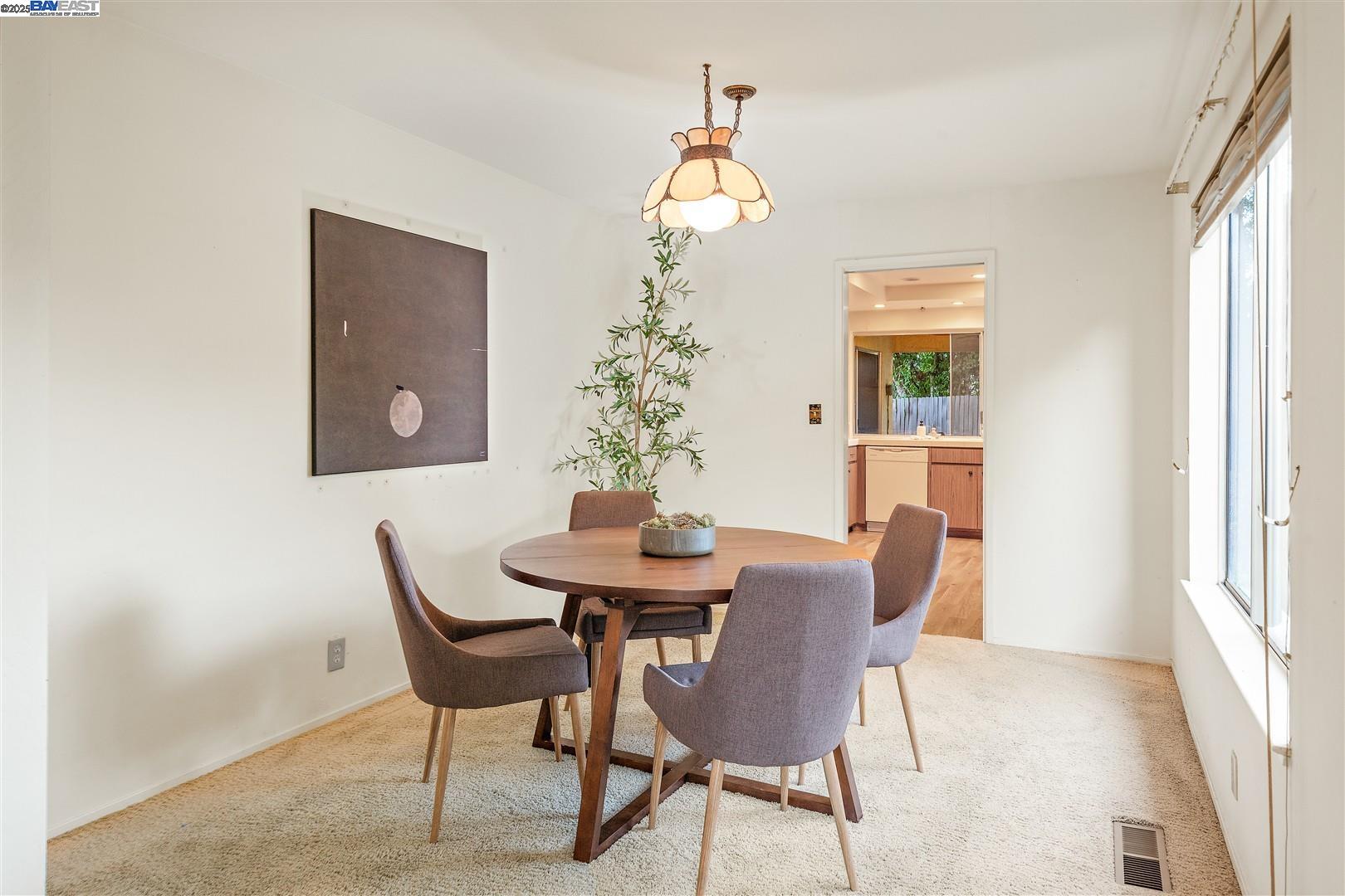 2175 Lariat Ln, Walnut Creek, California 94596, 5 Bedrooms Bedrooms, 10 Rooms Rooms,3 BathroomsBathrooms,Residential,For Sale,2175 Lariat Ln,41106434