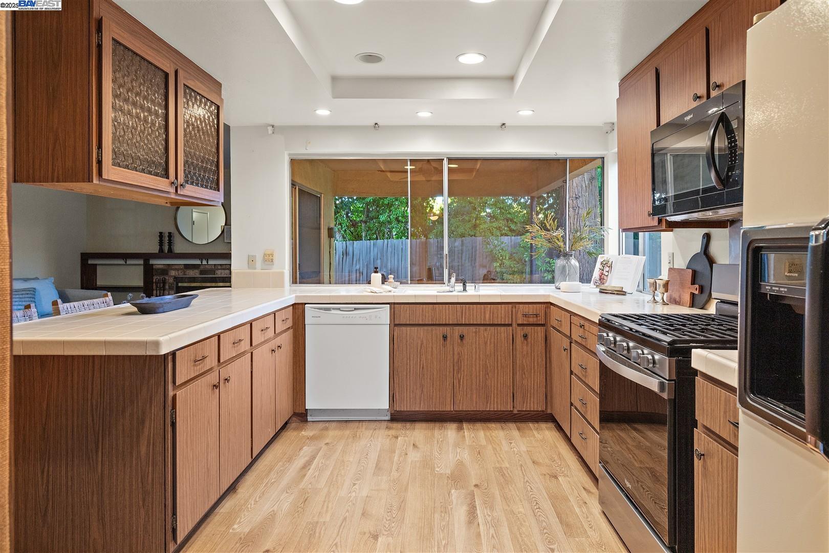 2175 Lariat Ln, Walnut Creek, California 94596, 5 Bedrooms Bedrooms, 10 Rooms Rooms,3 BathroomsBathrooms,Residential,For Sale,2175 Lariat Ln,41106434