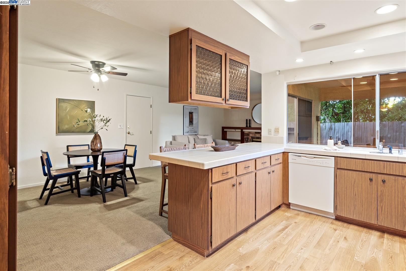 2175 Lariat Ln, Walnut Creek, California 94596, 5 Bedrooms Bedrooms, 10 Rooms Rooms,3 BathroomsBathrooms,Residential,For Sale,2175 Lariat Ln,41106434