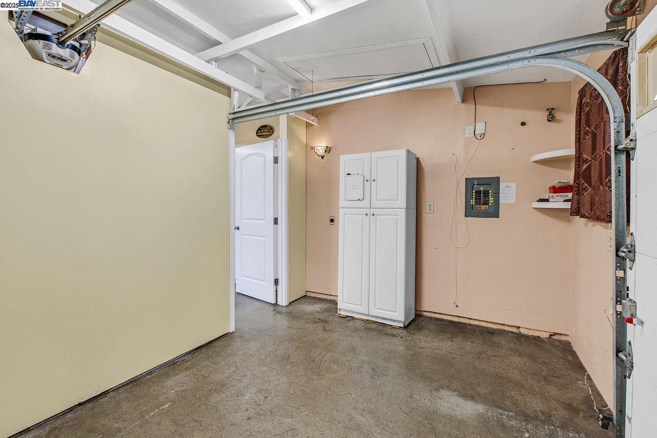 4421 Cahill St, Fremont, California 94538, 4 Bedrooms Bedrooms, 7 Rooms Rooms,3 BathroomsBathrooms,Residential,For Sale,4421 Cahill St,41106435