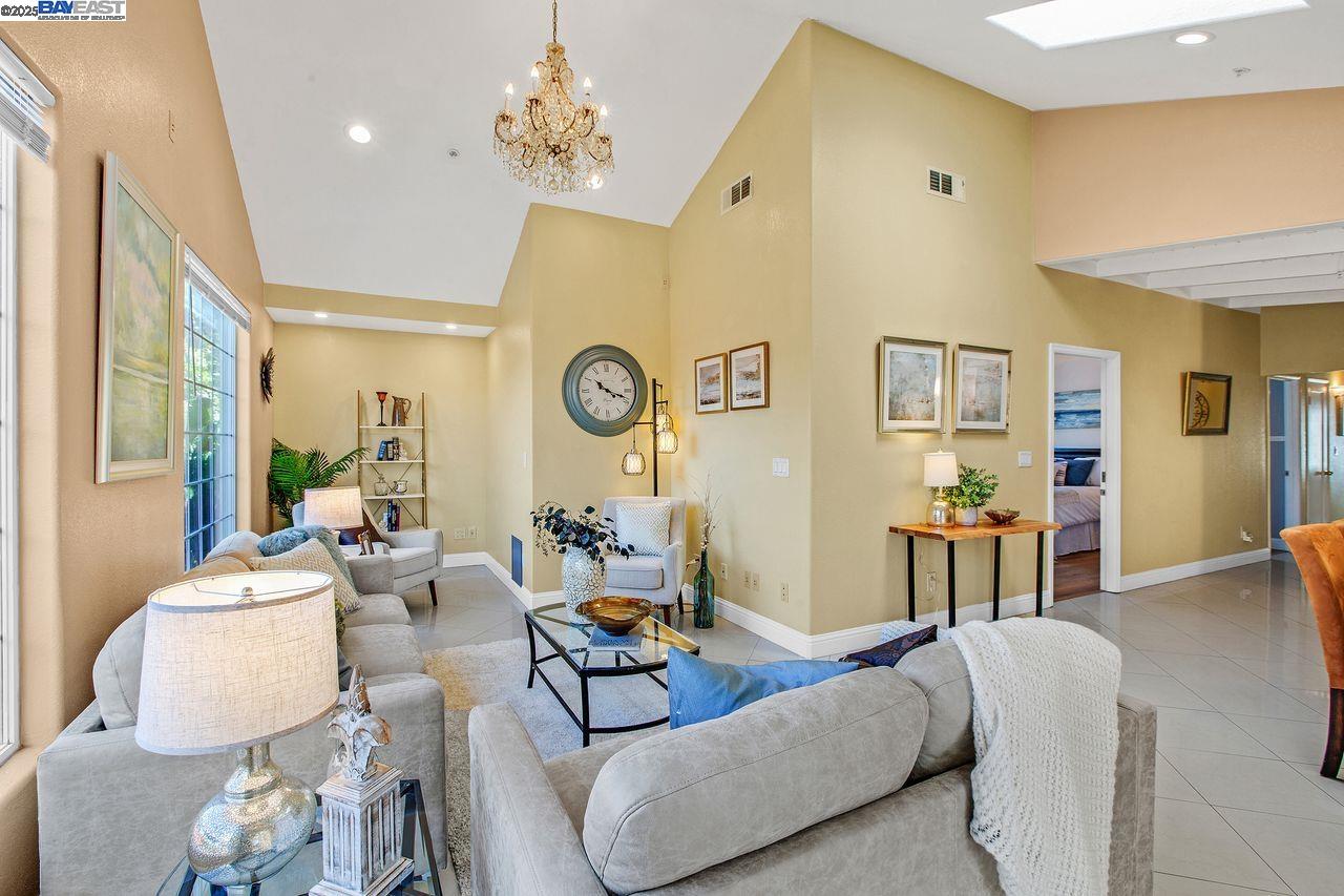 4421 Cahill St, Fremont, California 94538, 4 Bedrooms Bedrooms, 7 Rooms Rooms,3 BathroomsBathrooms,Residential,For Sale,4421 Cahill St,41106435