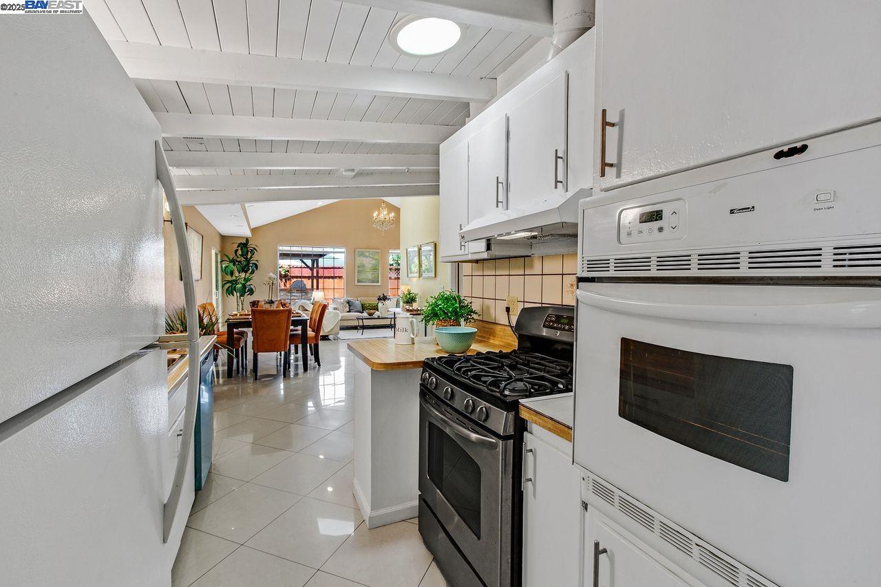 4421 Cahill St, Fremont, California 94538, 4 Bedrooms Bedrooms, 7 Rooms Rooms,3 BathroomsBathrooms,Residential,For Sale,4421 Cahill St,41106435