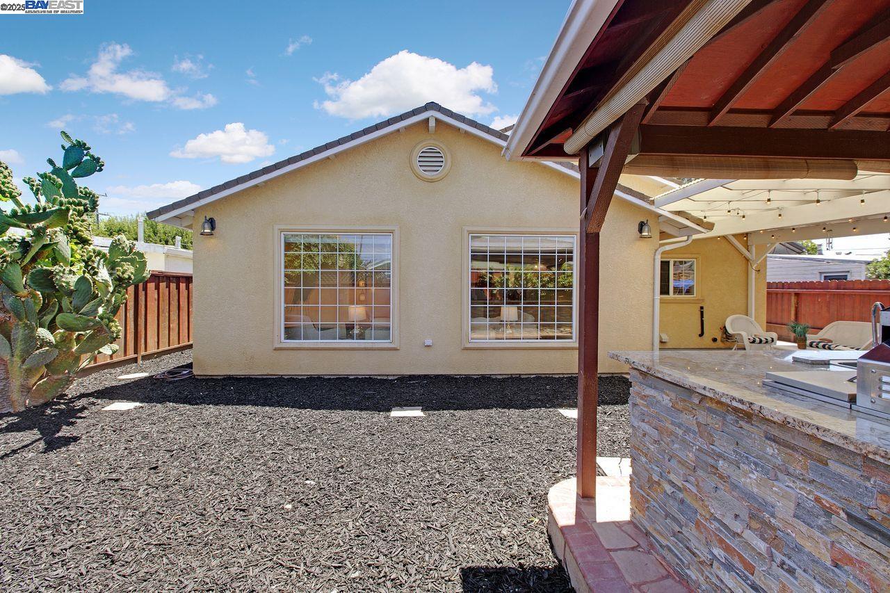 4421 Cahill St, Fremont, California 94538, 4 Bedrooms Bedrooms, 7 Rooms Rooms,3 BathroomsBathrooms,Residential,For Sale,4421 Cahill St,41106435