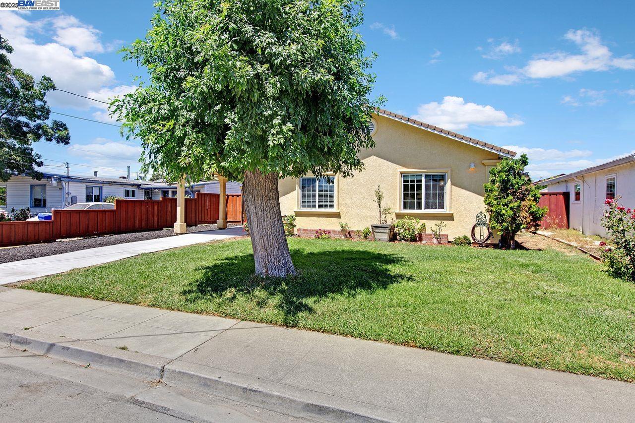 4421 Cahill St, Fremont, California 94538, 4 Bedrooms Bedrooms, 7 Rooms Rooms,3 BathroomsBathrooms,Residential,For Sale,4421 Cahill St,41106435