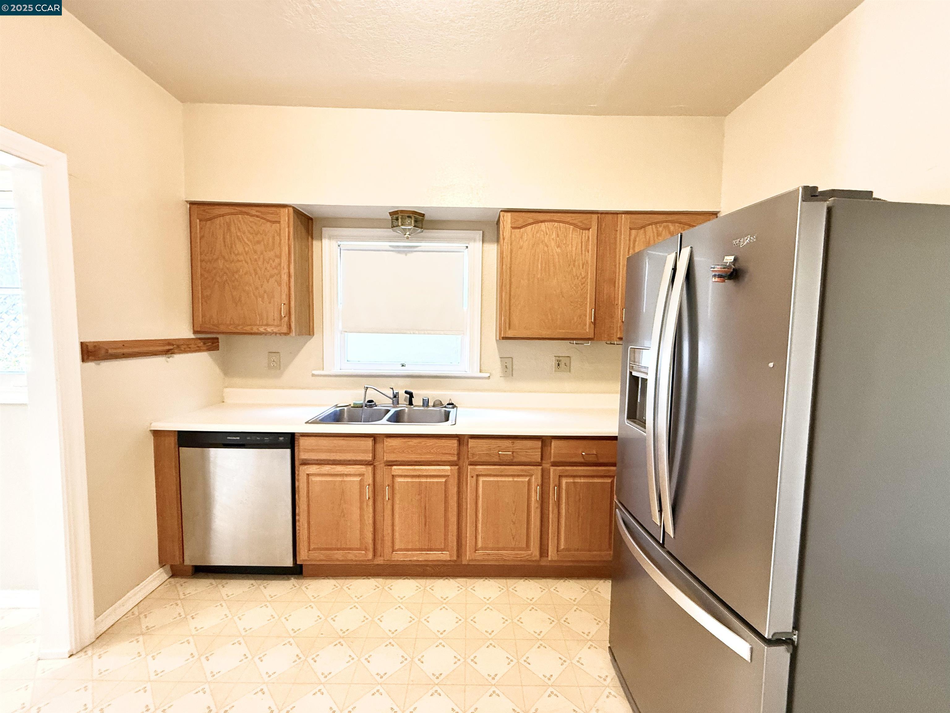 Detail Gallery Image 14 of 37 For 821 Virginia St, Vallejo,  CA 94590 - 3 Beds | 1 Baths