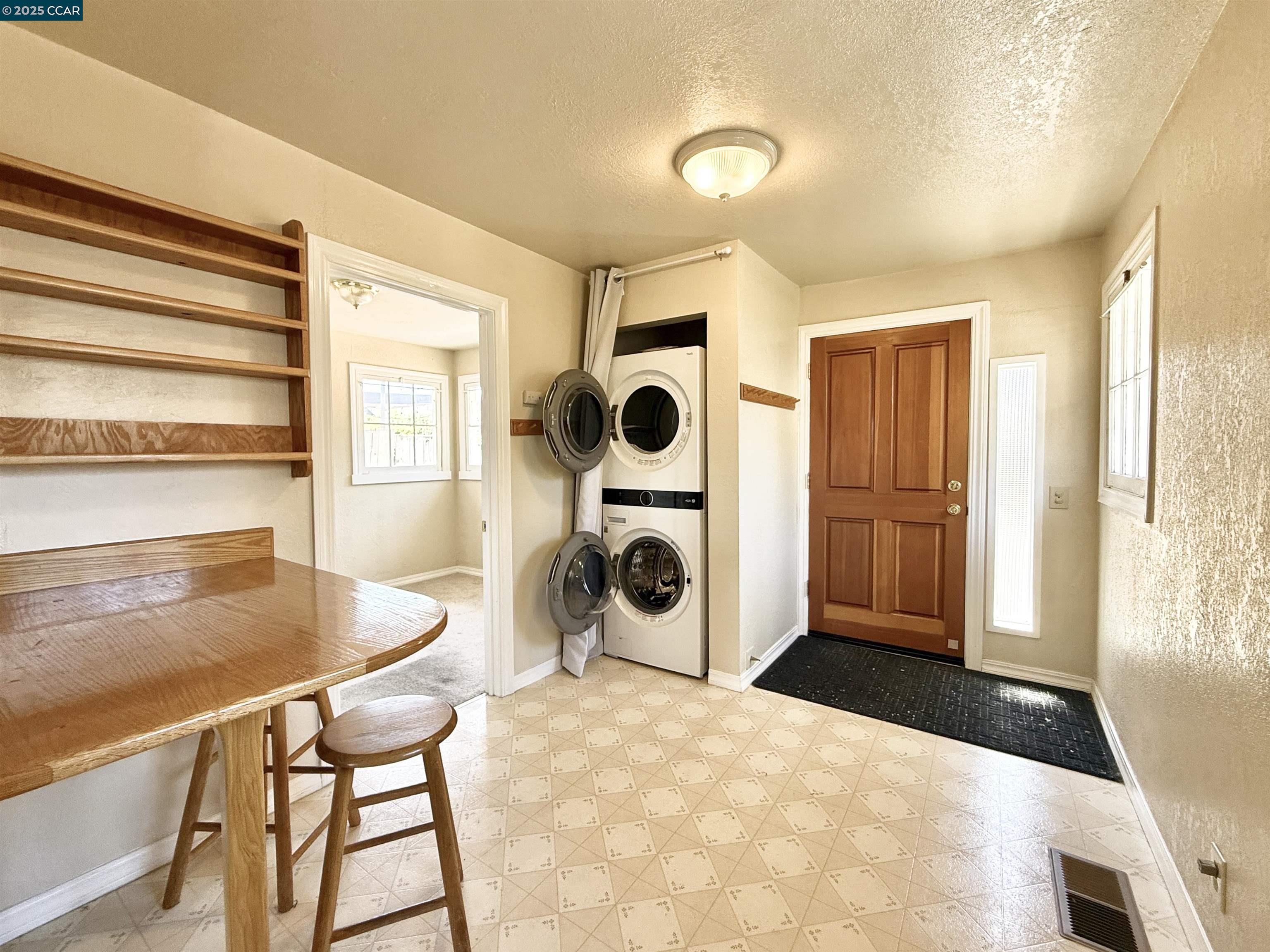 Detail Gallery Image 15 of 37 For 821 Virginia St, Vallejo,  CA 94590 - 3 Beds | 1 Baths