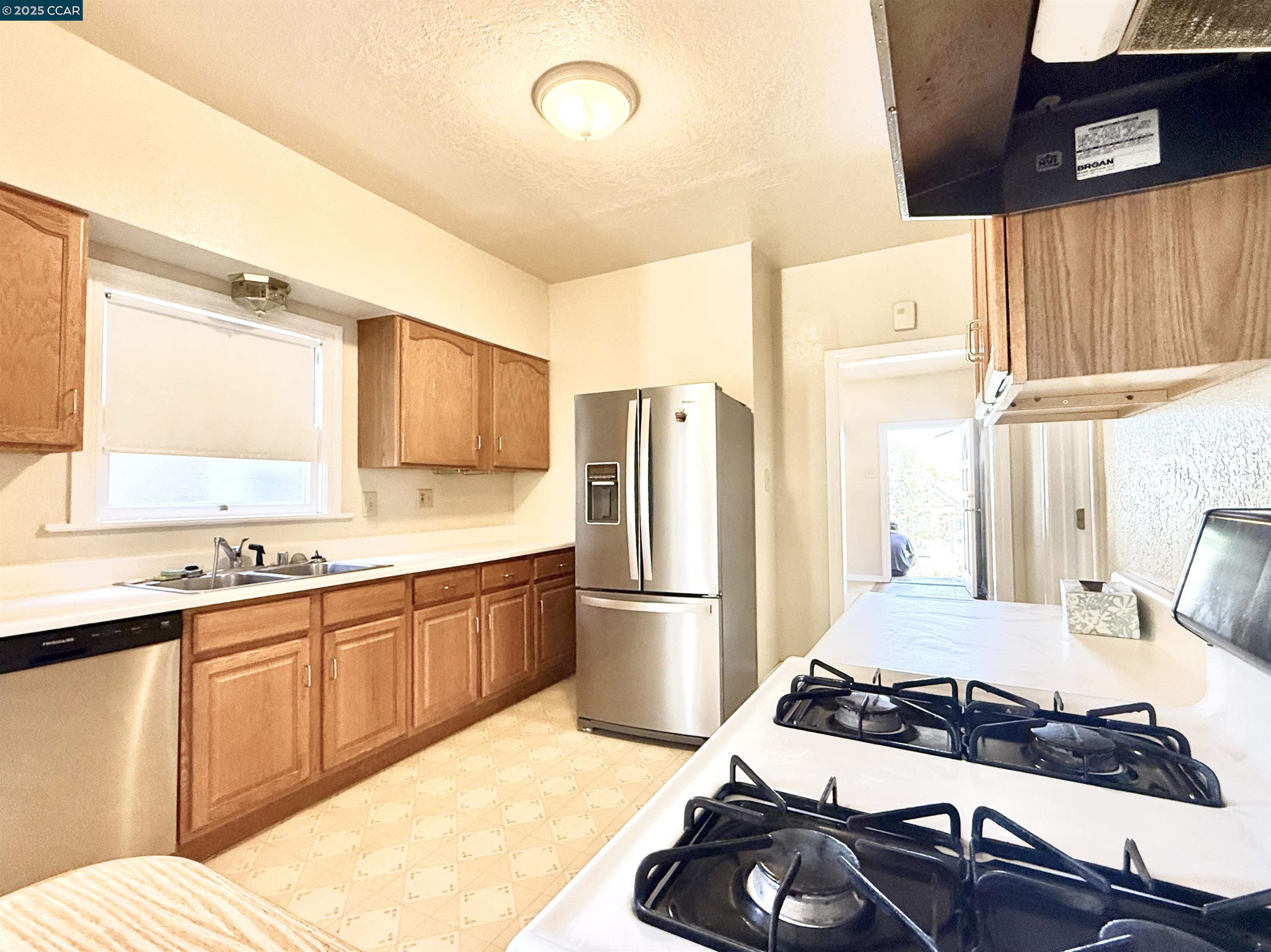 Detail Gallery Image 17 of 37 For 821 Virginia St, Vallejo,  CA 94590 - 3 Beds | 1 Baths