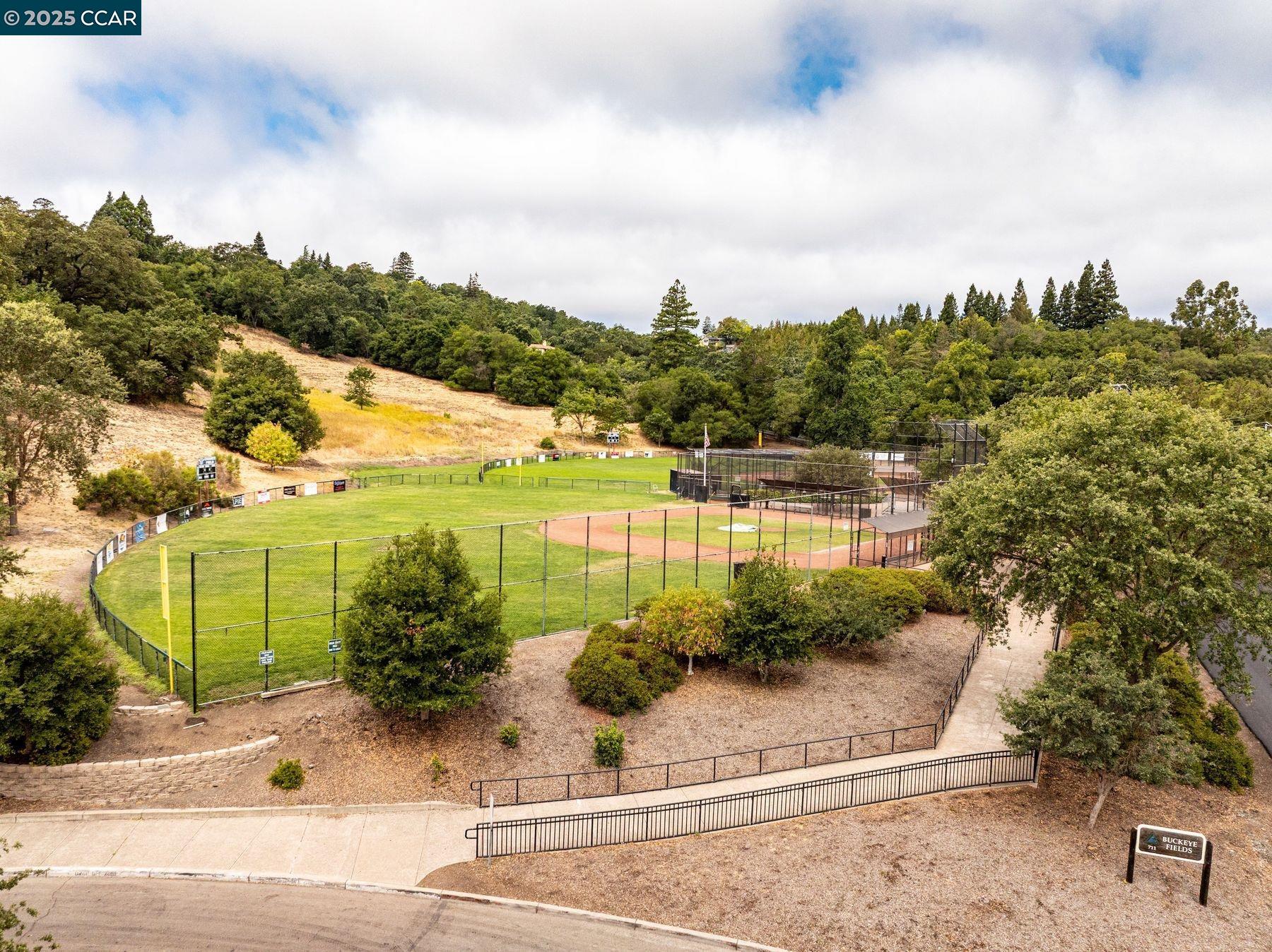 706 St Marys Road, Lafayette, California 94549, 4 Bedrooms Bedrooms, 7 Rooms Rooms,4 BathroomsBathrooms,Residential,For Sale,706 St Marys Road,41106437