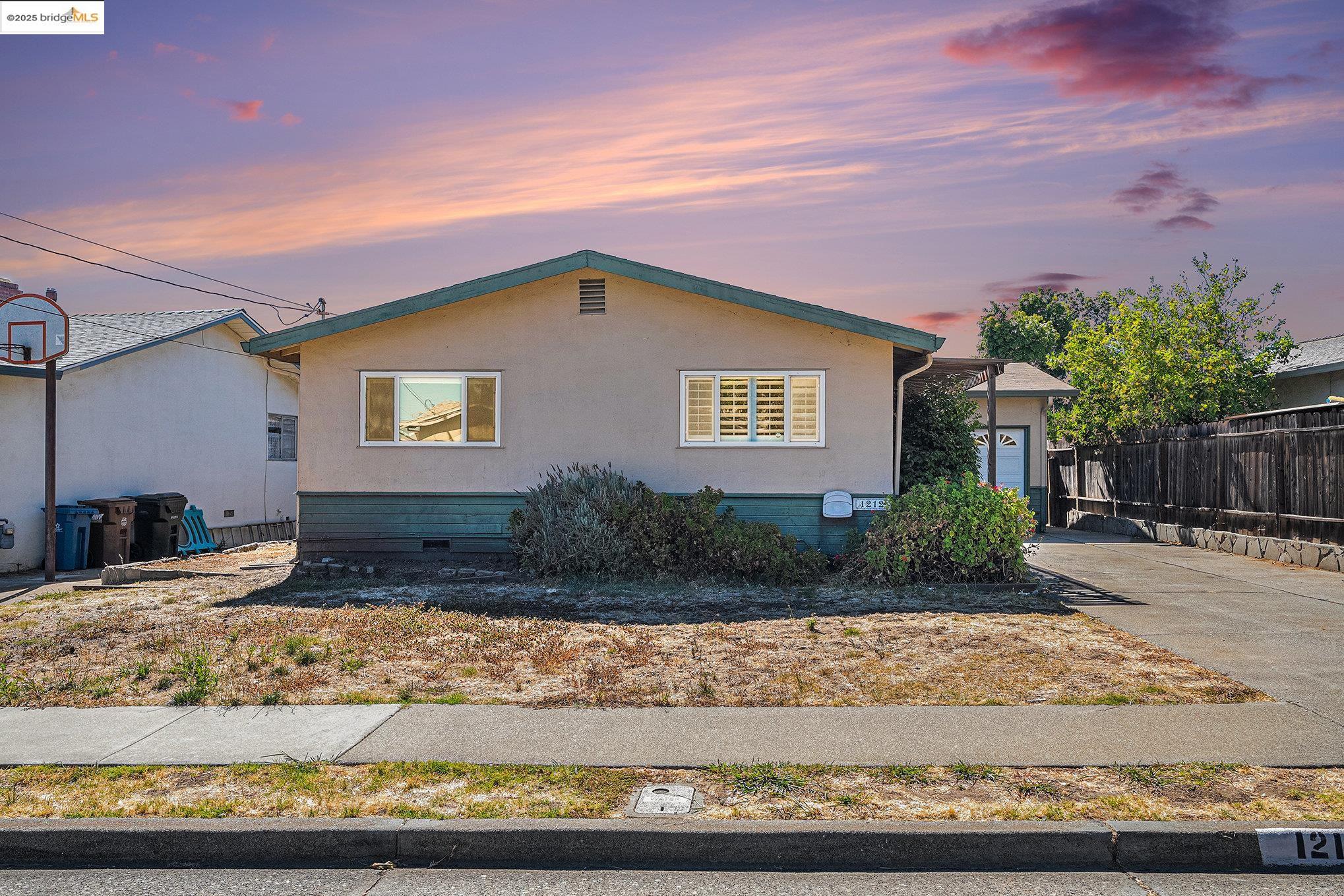 Detail Gallery Image 1 of 1 For 1212 Miller, Antioch,  CA 94509 - 3 Beds | 1 Baths