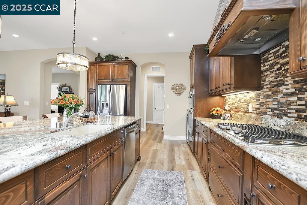 1927 Burgundy Ln, Brentwood, California 94513, 2 Bedrooms Bedrooms, 10 Rooms Rooms,2 BathroomsBathrooms,Residential,For Sale,1927 Burgundy Ln,41106441