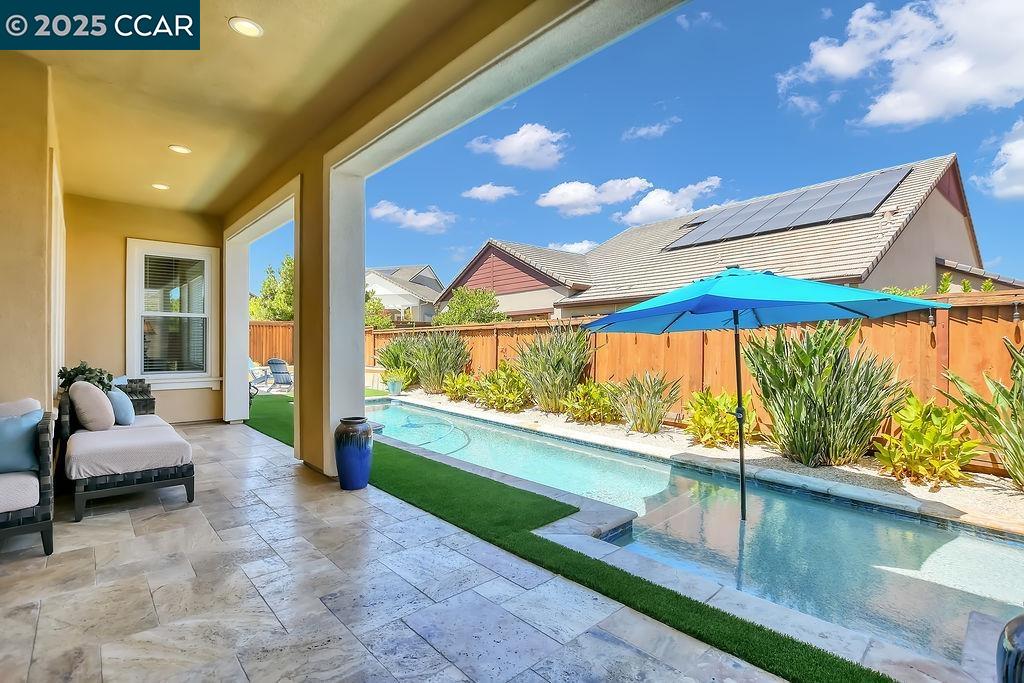 1927 Burgundy Ln, Brentwood, California 94513, 2 Bedrooms Bedrooms, 10 Rooms Rooms,2 BathroomsBathrooms,Residential,For Sale,1927 Burgundy Ln,41106441