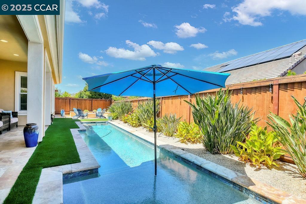 1927 Burgundy Ln, Brentwood, California 94513, 2 Bedrooms Bedrooms, 10 Rooms Rooms,2 BathroomsBathrooms,Residential,For Sale,1927 Burgundy Ln,41106441