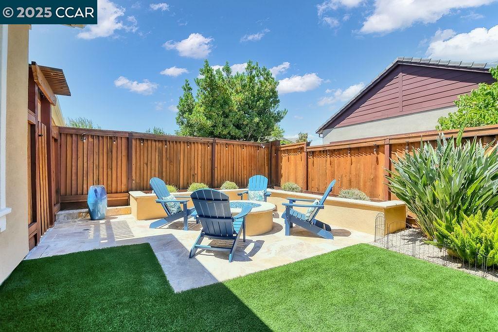1927 Burgundy Ln, Brentwood, California 94513, 2 Bedrooms Bedrooms, 10 Rooms Rooms,2 BathroomsBathrooms,Residential,For Sale,1927 Burgundy Ln,41106441