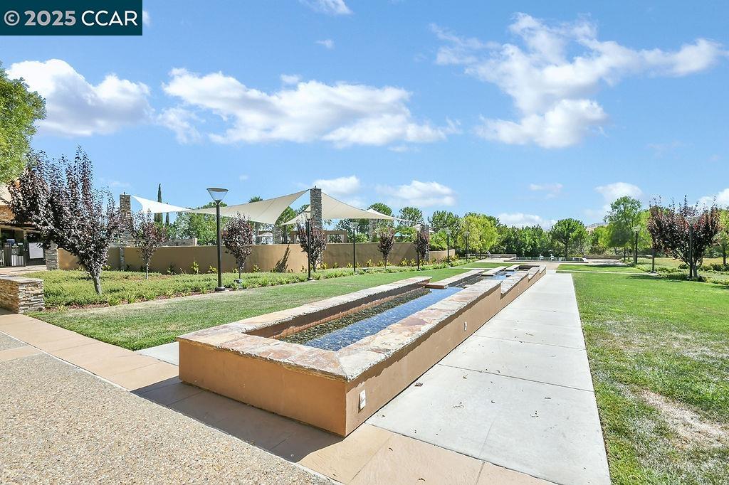 1927 Burgundy Ln, Brentwood, California 94513, 2 Bedrooms Bedrooms, 10 Rooms Rooms,2 BathroomsBathrooms,Residential,For Sale,1927 Burgundy Ln,41106441