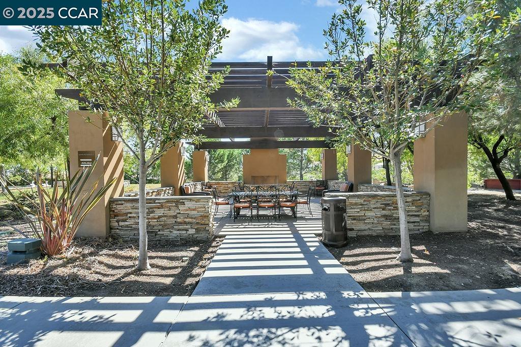 1927 Burgundy Ln, Brentwood, California 94513, 2 Bedrooms Bedrooms, 10 Rooms Rooms,2 BathroomsBathrooms,Residential,For Sale,1927 Burgundy Ln,41106441