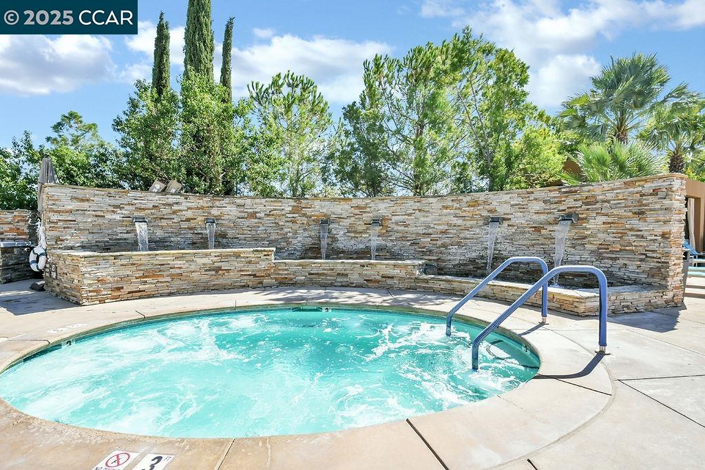 1927 Burgundy Ln, Brentwood, California 94513, 2 Bedrooms Bedrooms, 10 Rooms Rooms,2 BathroomsBathrooms,Residential,For Sale,1927 Burgundy Ln,41106441