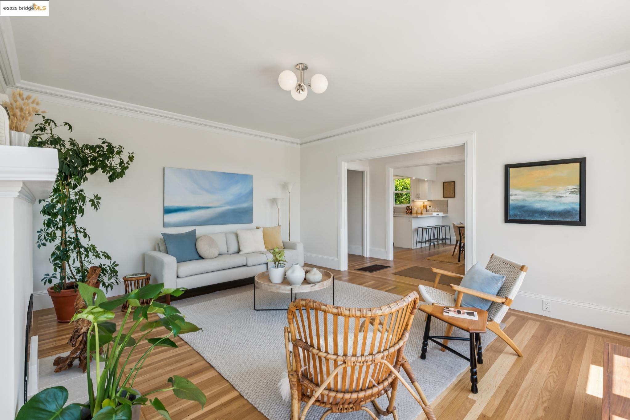 911 San Benito Rd, Berkeley, California 94707, 4 Bedrooms Bedrooms, 7 Rooms Rooms,2 BathroomsBathrooms,Residential,For Sale,911 San Benito Rd,41106445