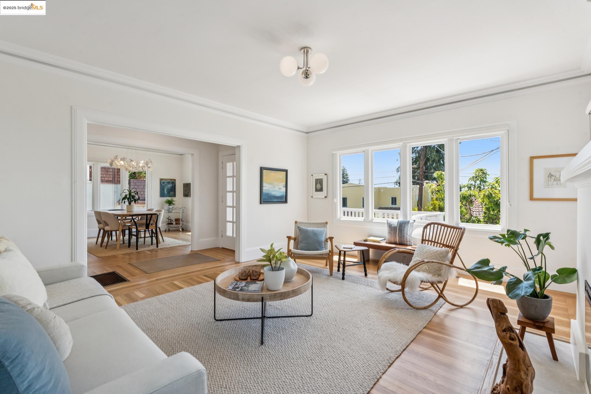911 San Benito Rd, Berkeley, California 94707, 4 Bedrooms Bedrooms, 7 Rooms Rooms,2 BathroomsBathrooms,Residential,For Sale,911 San Benito Rd,41106445