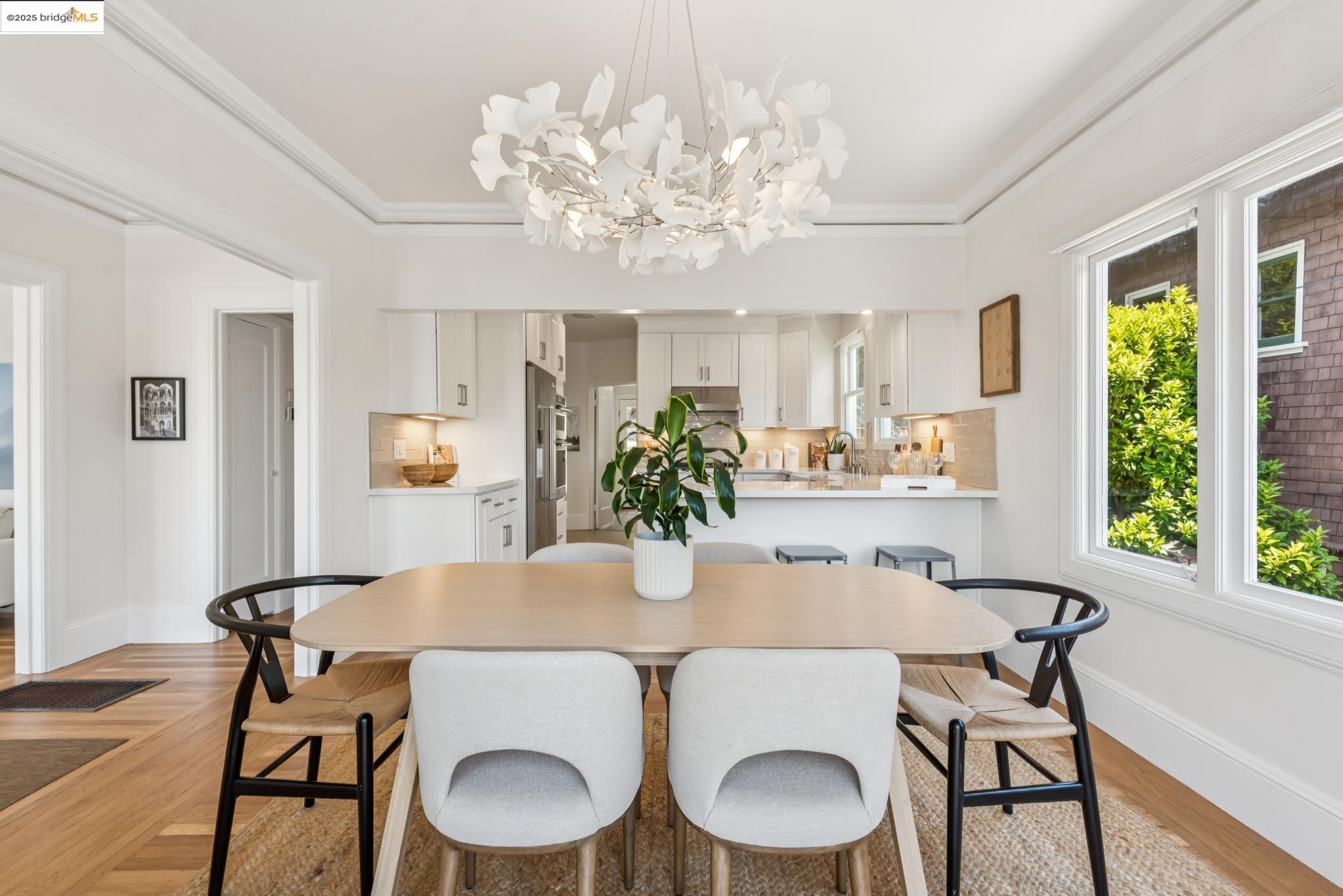 911 San Benito Rd, Berkeley, California 94707, 4 Bedrooms Bedrooms, 7 Rooms Rooms,2 BathroomsBathrooms,Residential,For Sale,911 San Benito Rd,41106445