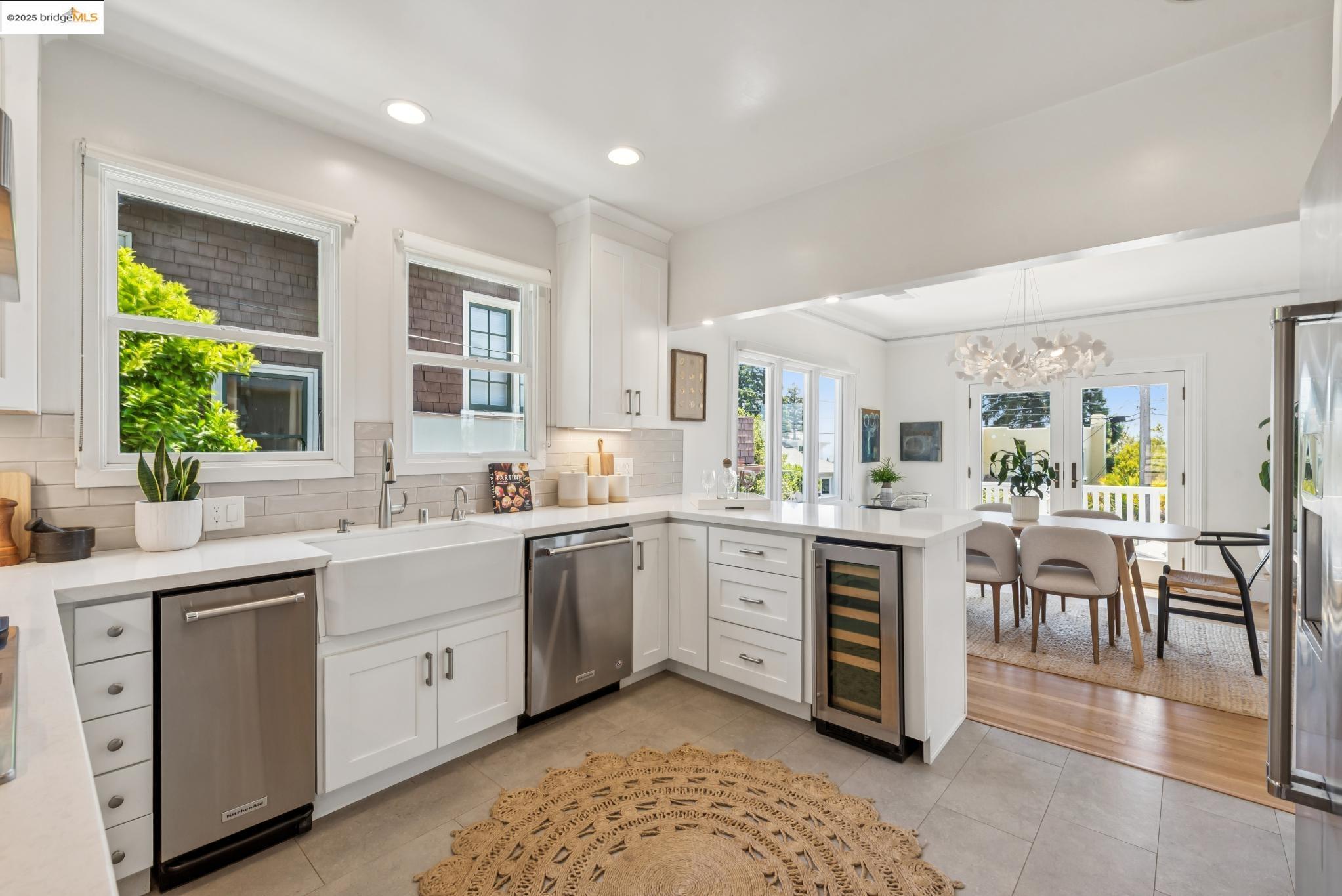 911 San Benito Rd, Berkeley, California 94707, 4 Bedrooms Bedrooms, 7 Rooms Rooms,2 BathroomsBathrooms,Residential,For Sale,911 San Benito Rd,41106445