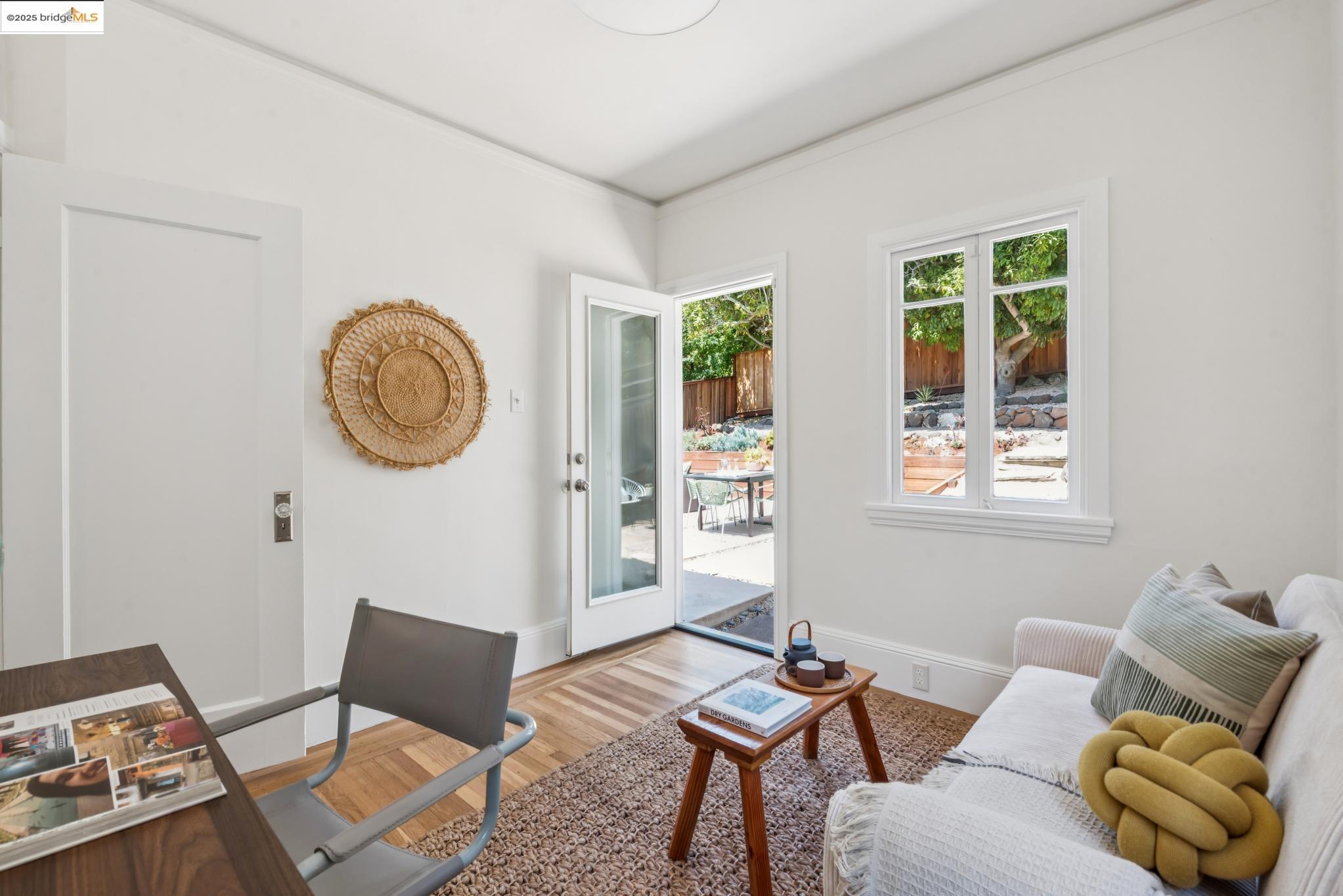 911 San Benito Rd, Berkeley, California 94707, 4 Bedrooms Bedrooms, 7 Rooms Rooms,2 BathroomsBathrooms,Residential,For Sale,911 San Benito Rd,41106445