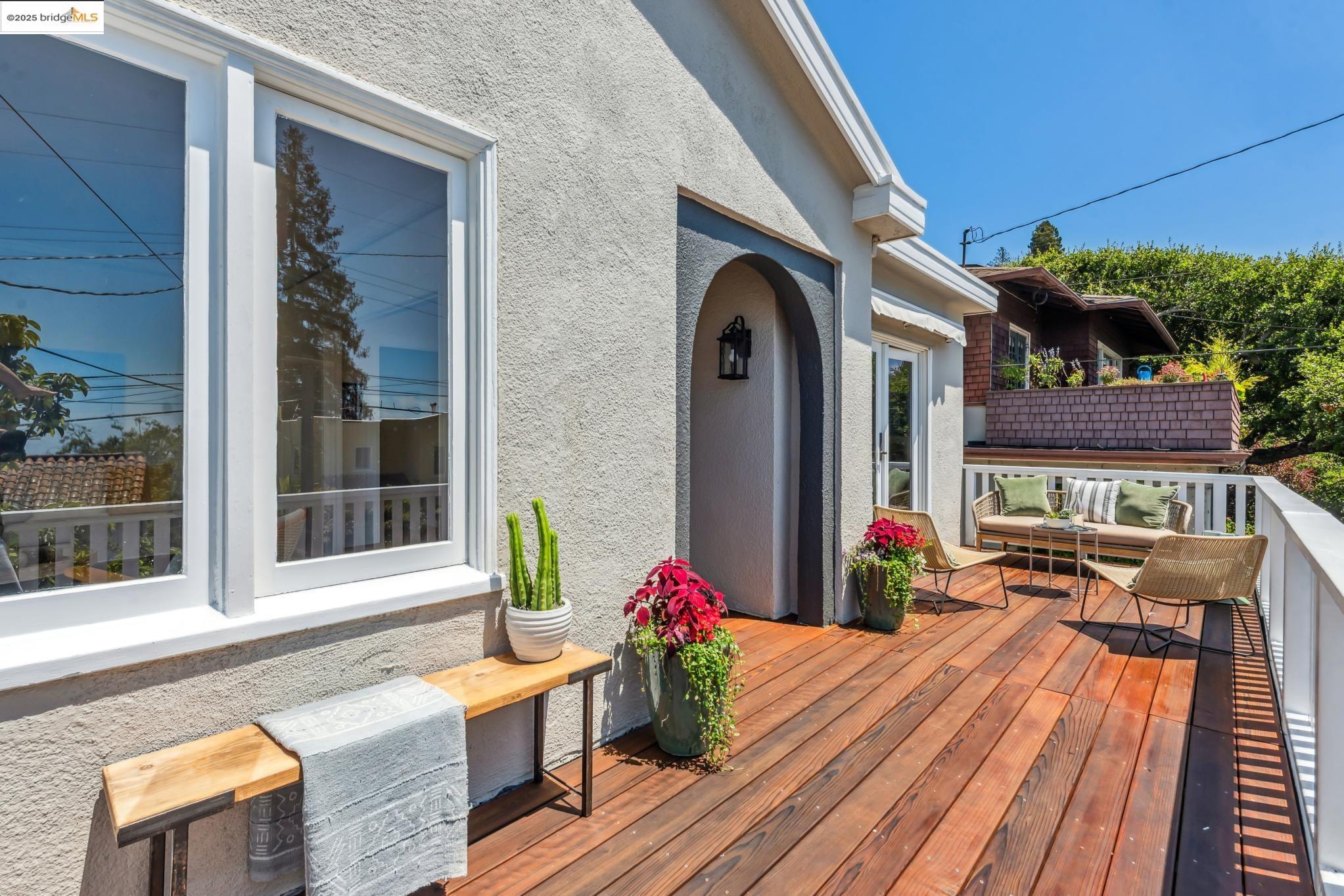 911 San Benito Rd, Berkeley, California 94707, 4 Bedrooms Bedrooms, 7 Rooms Rooms,2 BathroomsBathrooms,Residential,For Sale,911 San Benito Rd,41106445
